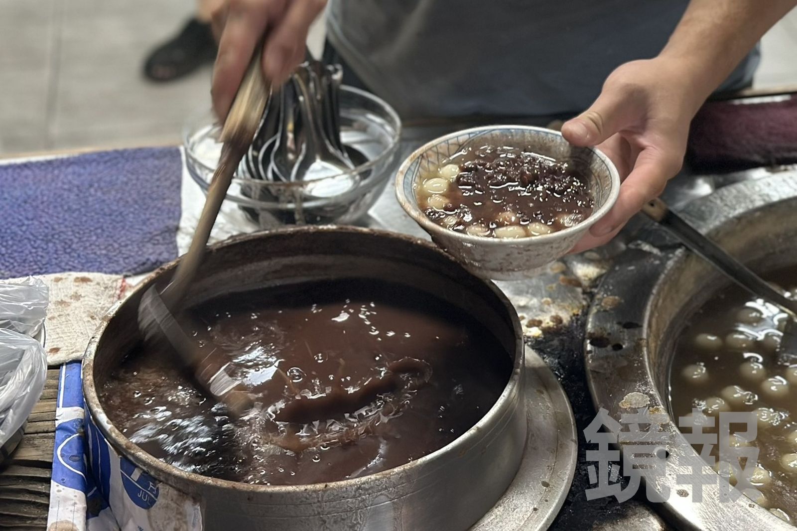 「紅豆湯圓」紅豆湯沙綿又不甜膩,湯圓軟糯中又有嚼感。(45元/碗)