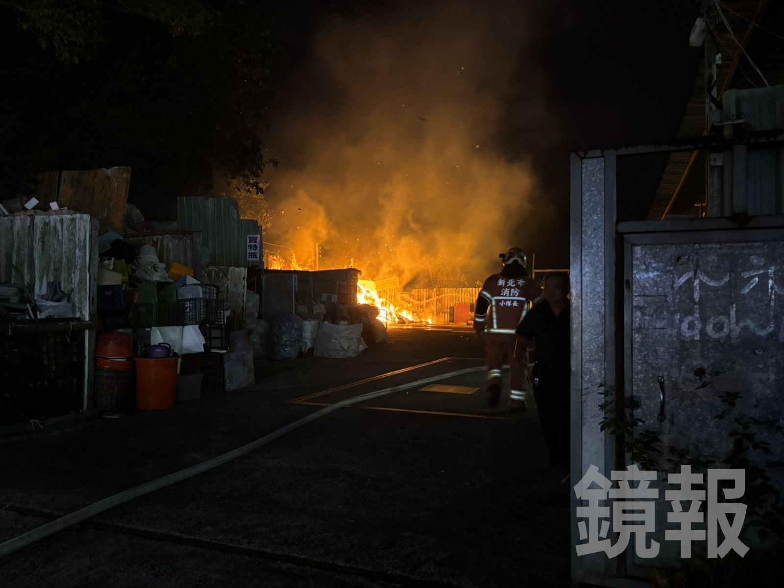 深坑回收場火警　烈焰燃燒60平方公尺
