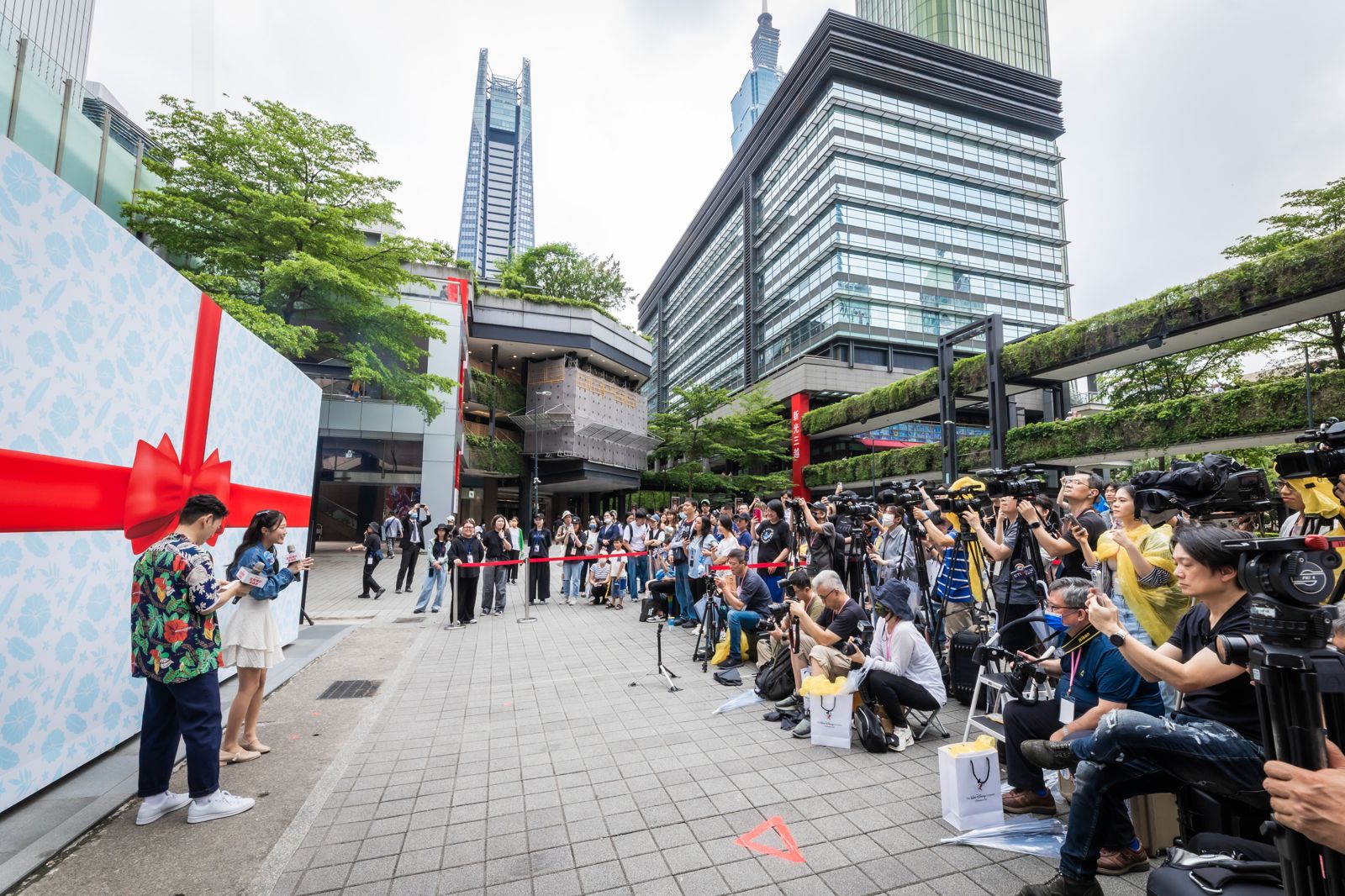 星際寶貝-史迪奇揭幕儀式。迪士尼影業提供