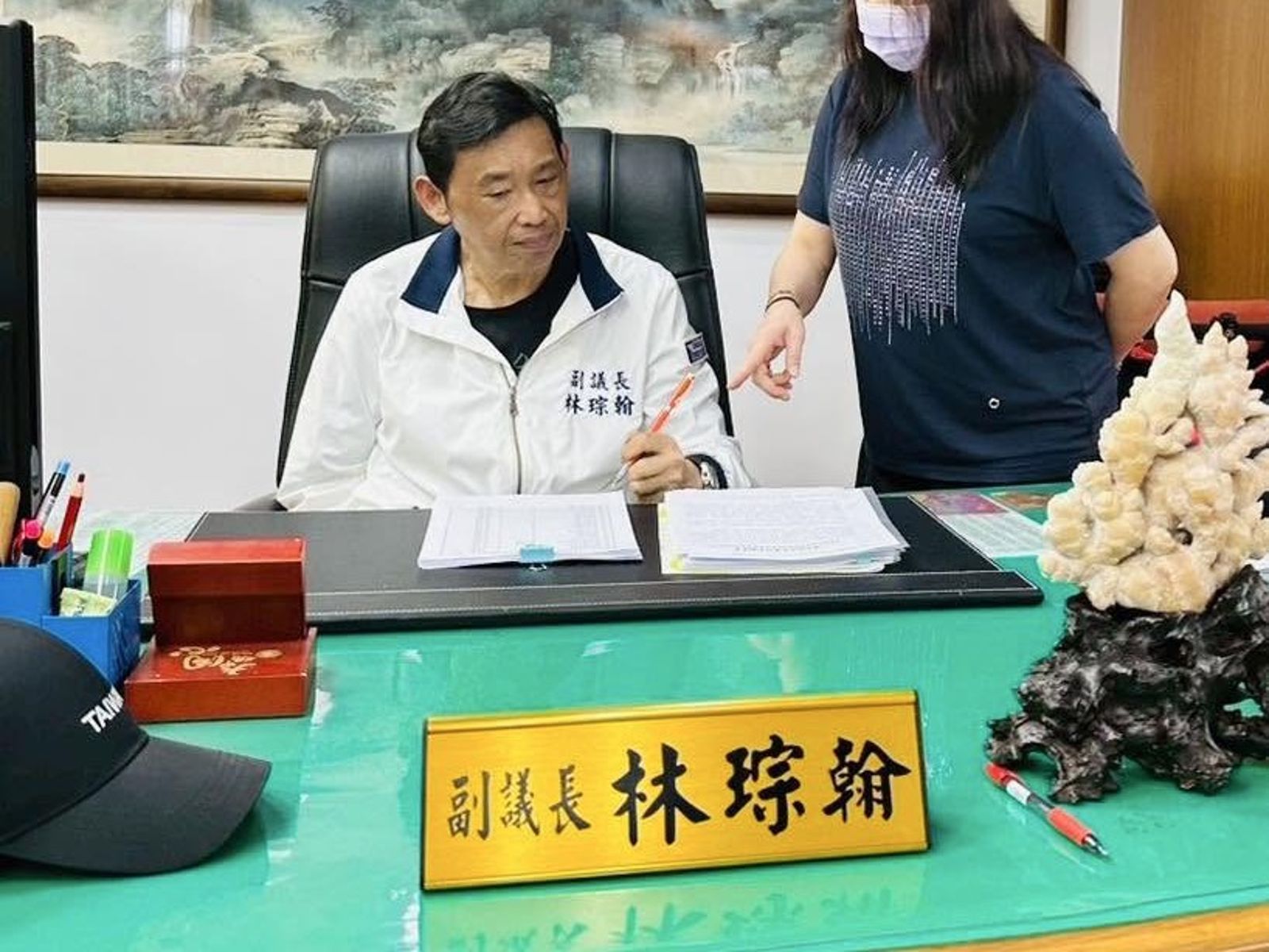 台東吳家「東映渡假村」爆集體圖利 國民黨7議員遭搜索深夜全數請回