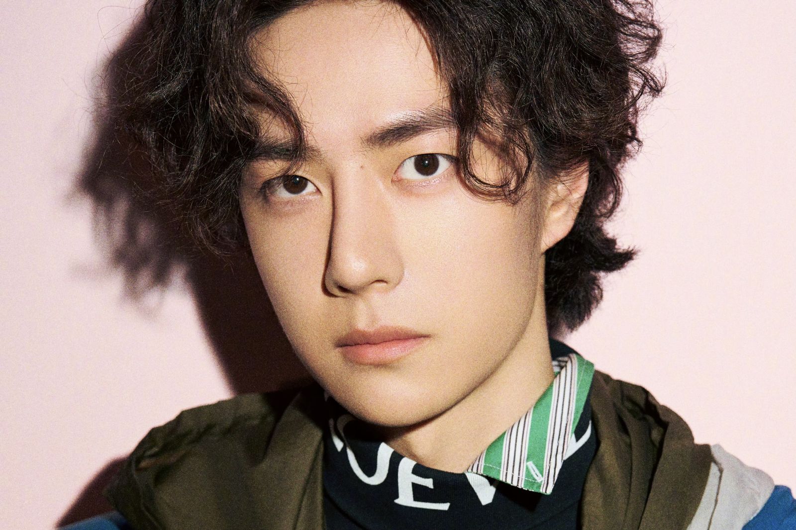 合約10月到期！頂流王一博「續約卡關」　樂華娛樂擬給1250萬股「金手銬」