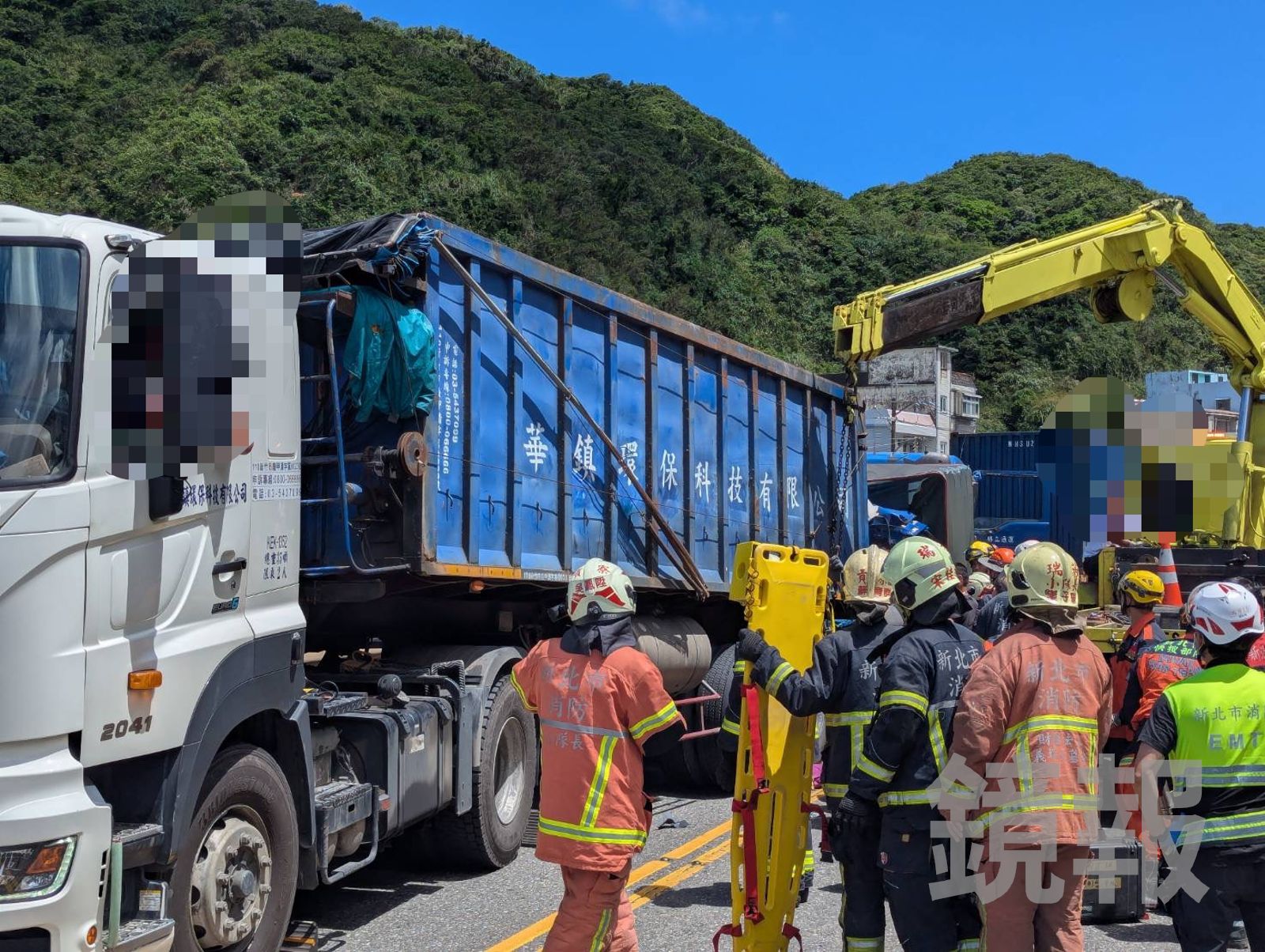 影／台2線4車追撞小貨車成「夾心餅乾」 3人受困1人亡