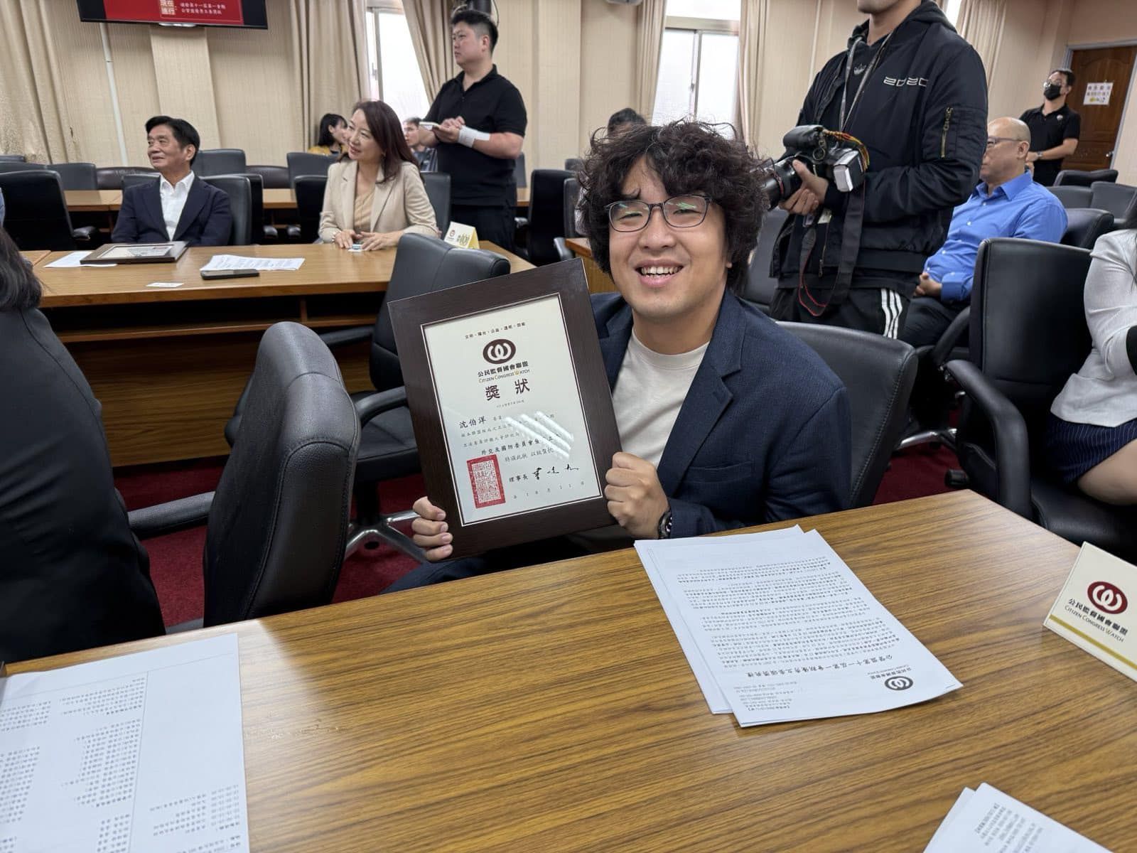 法律戰與衛星恐嚇：中國對台策略的陰影擴散