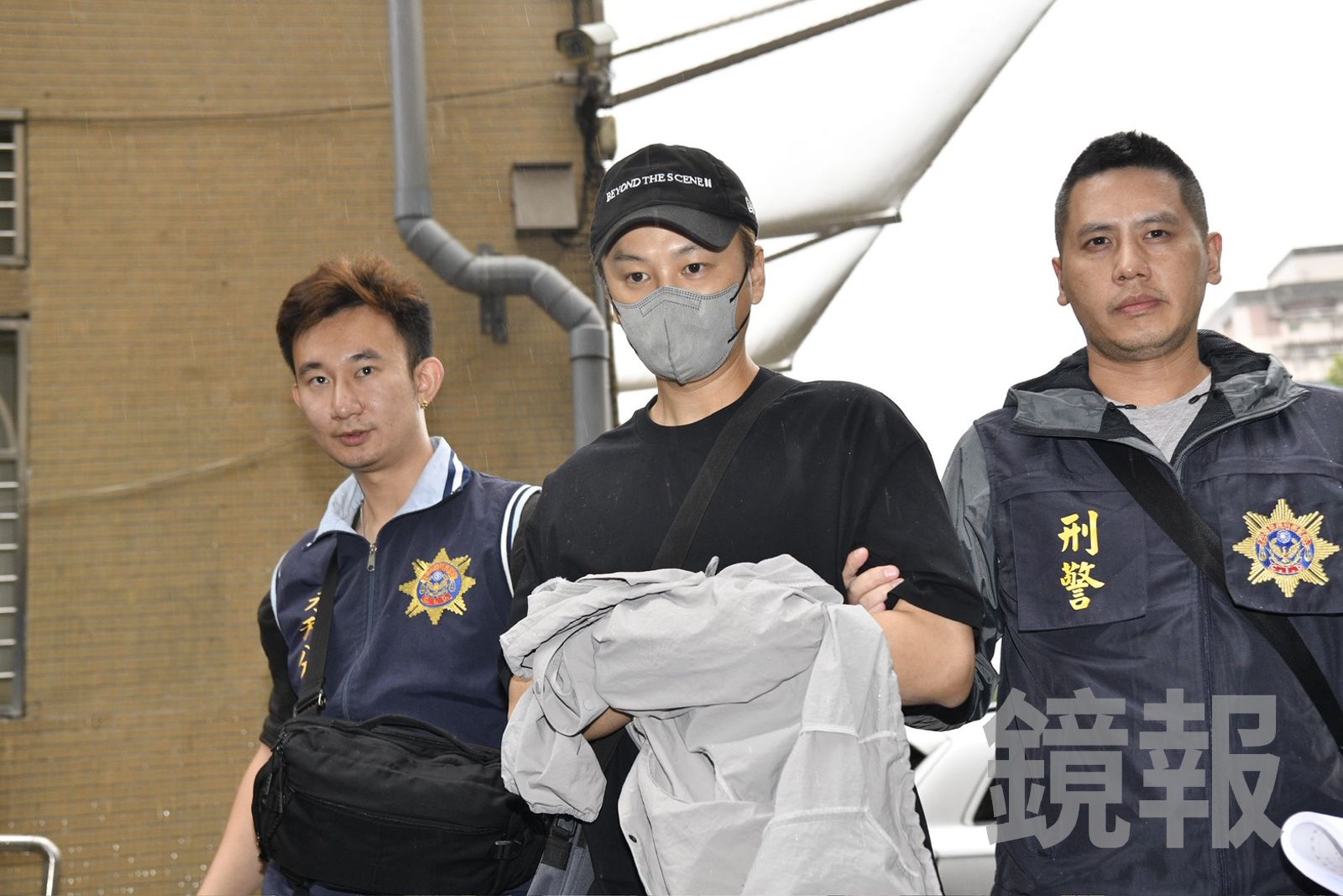 Energy的書偉今也被拘提。李智為攝