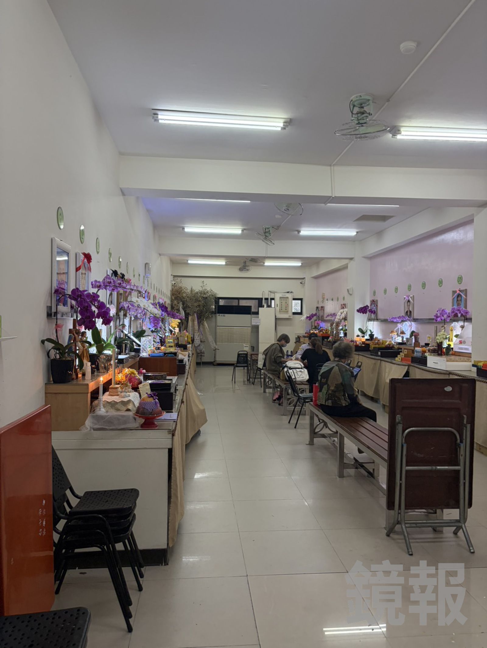 閻泰利12日下午忙著跑殯儀館,向受影響的喪家逐一道歉,平常跑攤的行程受到不小影響。閻泰利提供