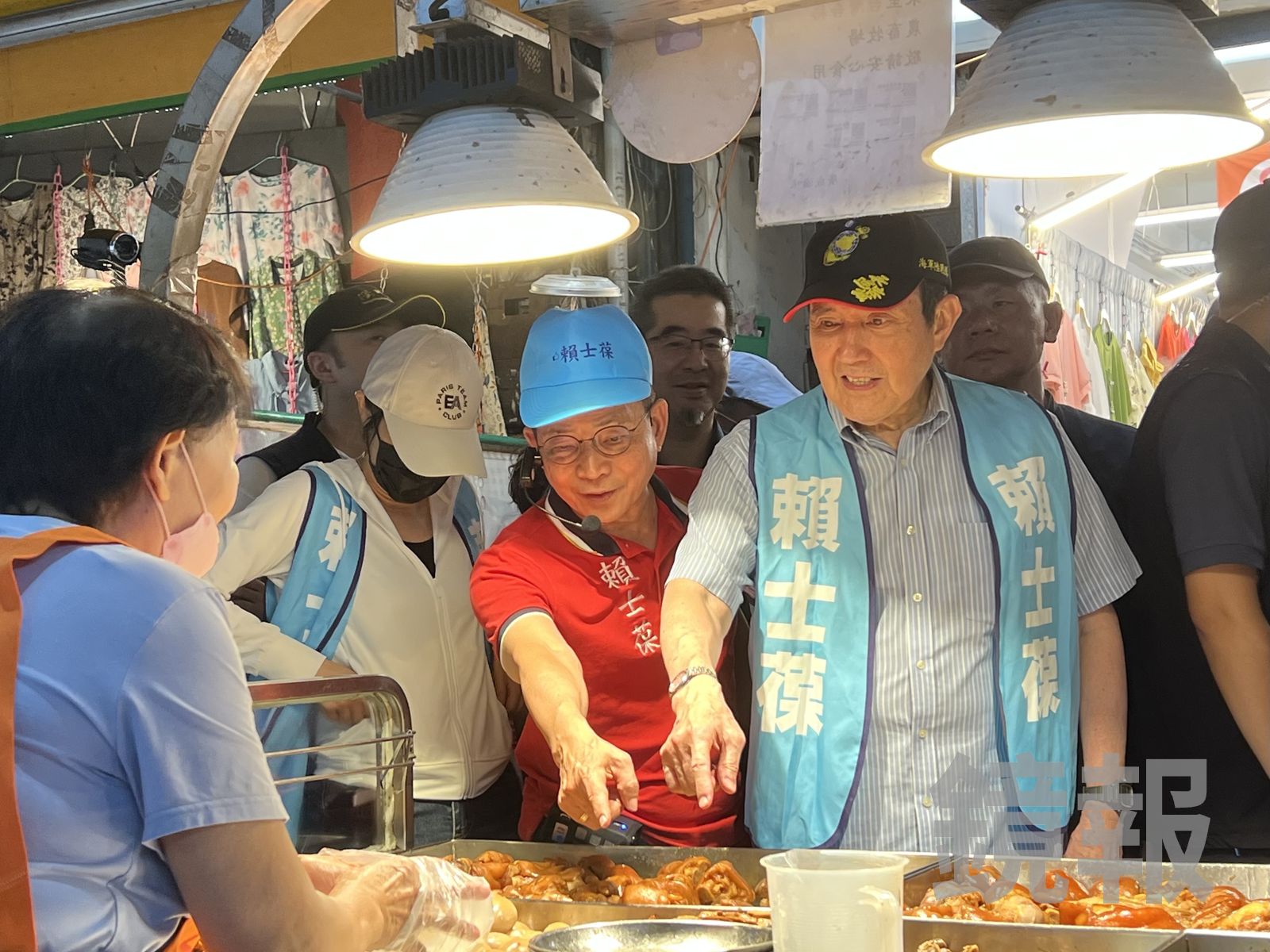 馬英九連2週站台賴士葆 聞「曹興誠稱當年投馬是錯誤」當場呆住