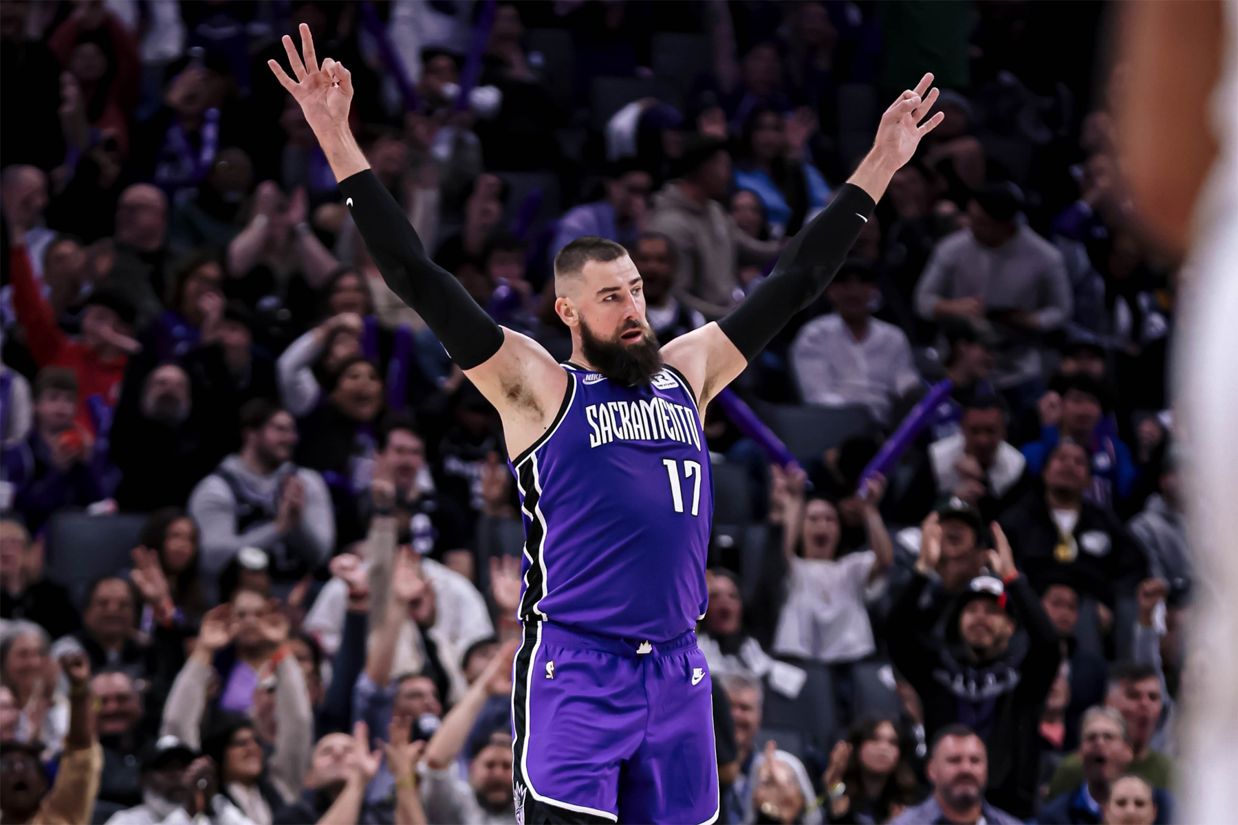 NBA／Valanciunas澄清離隊謠言承諾續留金塊輔佐Jokic - 鏡週刊Mirror Media