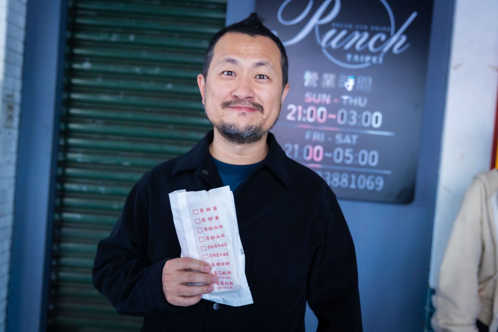 導演九把刀則分享：「我坐在陳玉勳導演旁邊，看完電影我在他面前輕輕鼓掌，結果他害羞地逃走，不到十秒我的眼淚就大爆發！」華文創 提供