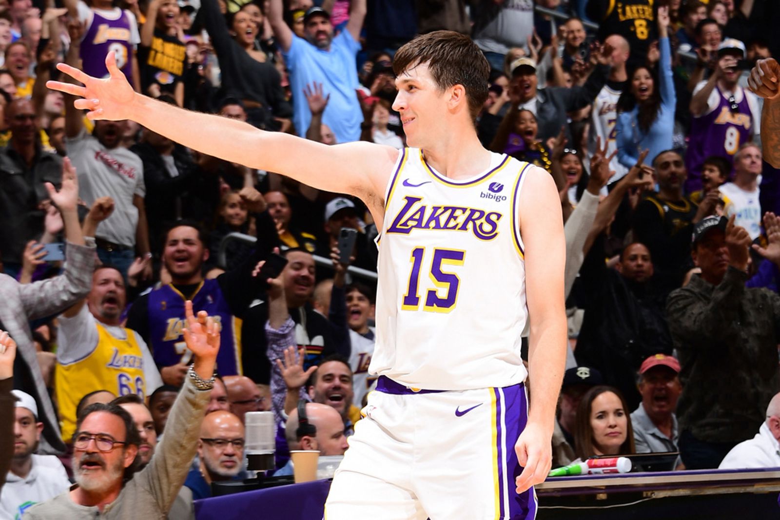 聽詹皇戰術一臉懵　湖人Reaves重溫4年前迷因曝粉絲一夜暴增