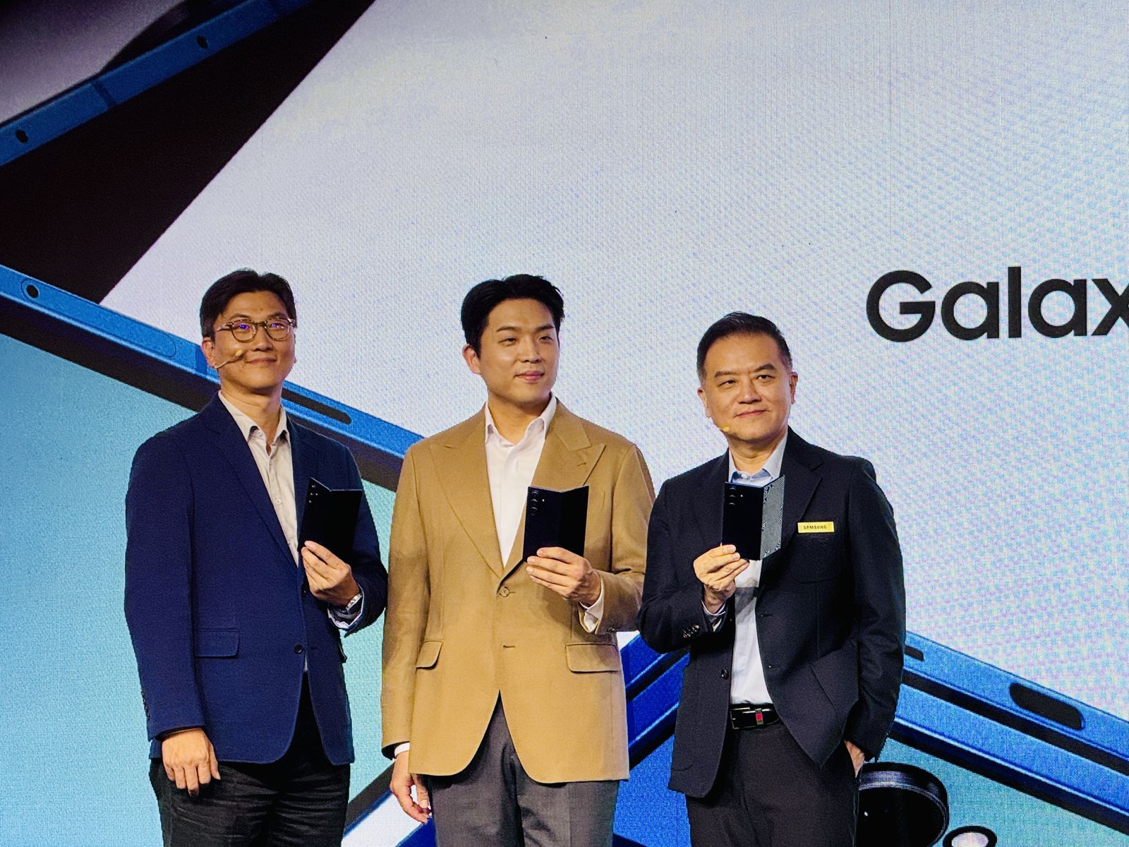 市調機構：今年全球折疊機成長緩　苦等蘋果當救世主