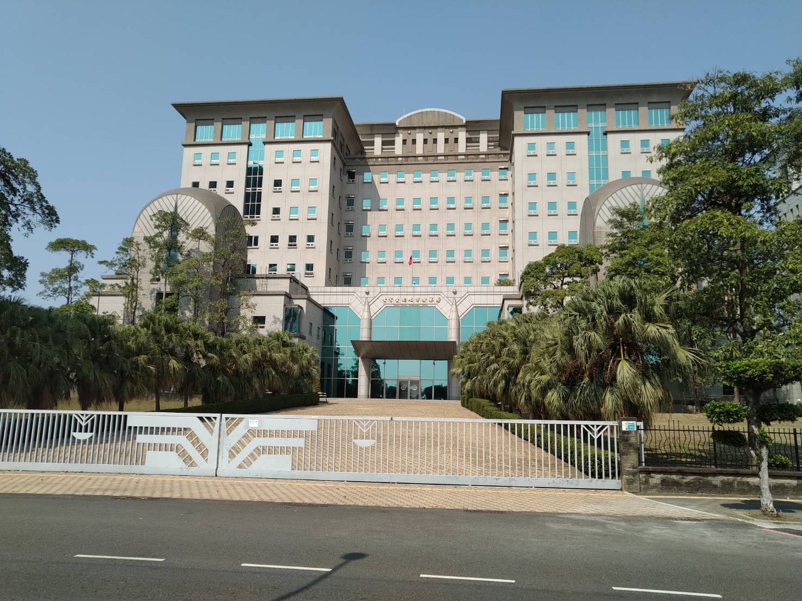 偵辦採購弊案卻洩密　調查官隨身碟藏機密大放送...外流台鹽綠能秘書電腦