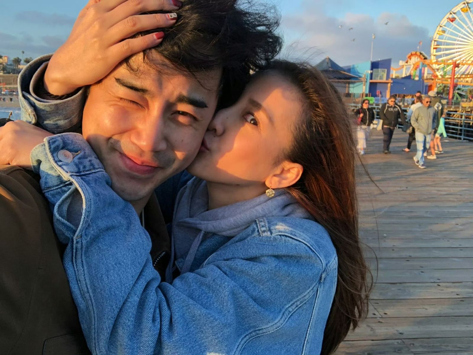 李茂(左)與弦子夫妻經常在社群曬恩愛。翻攝微博