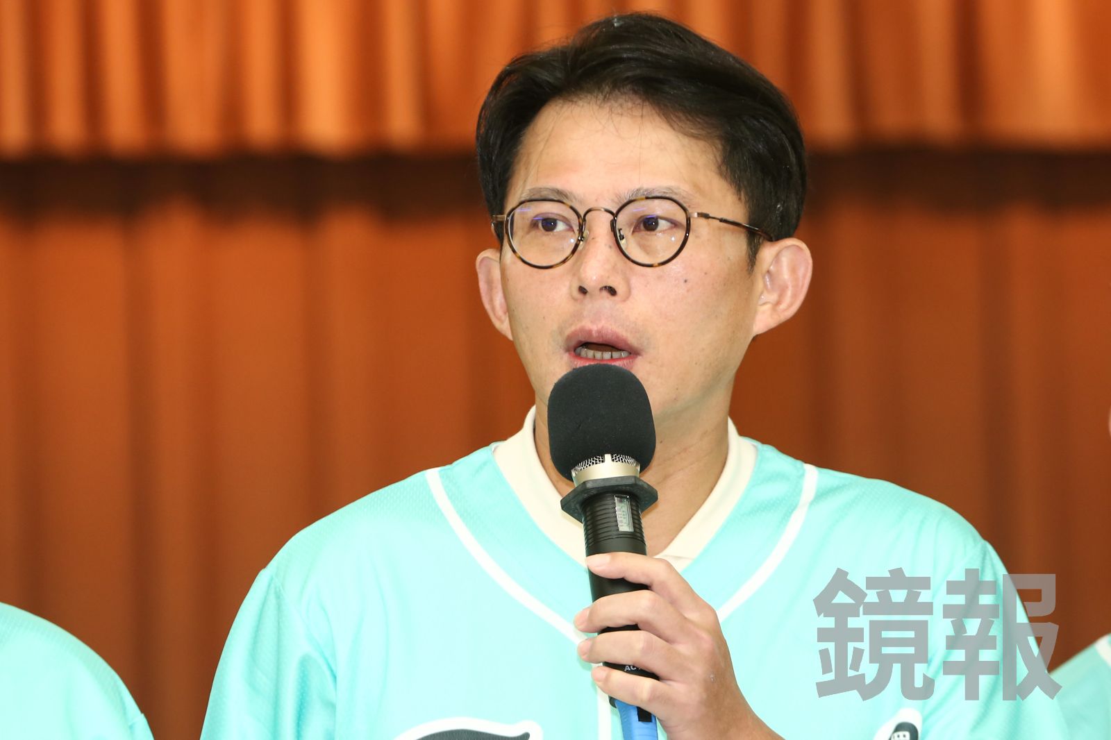 吳乃仁欠台糖1.7億關12天獲釋!黃國昌轟:會不會太可笑