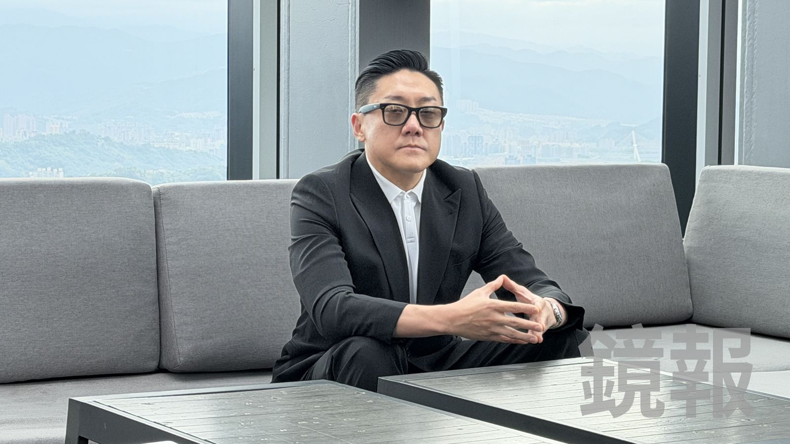 快訊/夜店大亨夏天倫遭不明人士襲擊 左手遭砍15公分傷口!前妻疑雲再掀風波