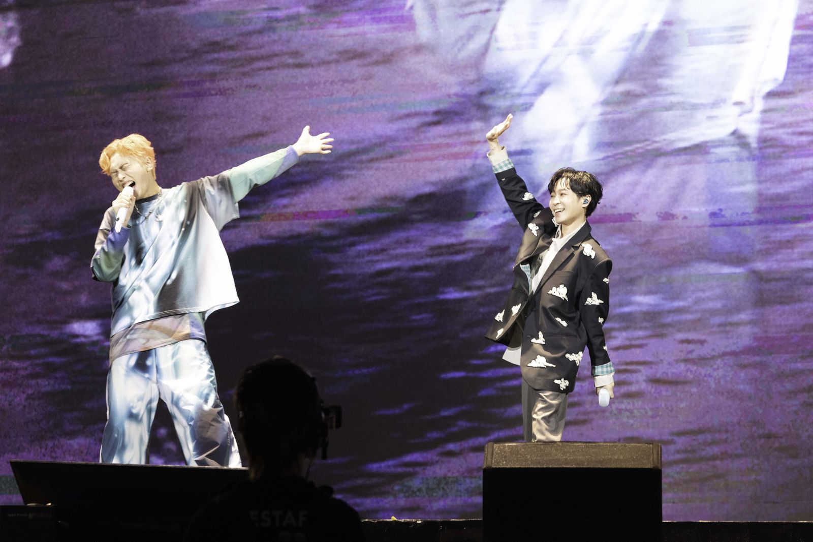 理想混蛋2日請來吳青峰擔任演唱會嘉賓。何樂音樂提供