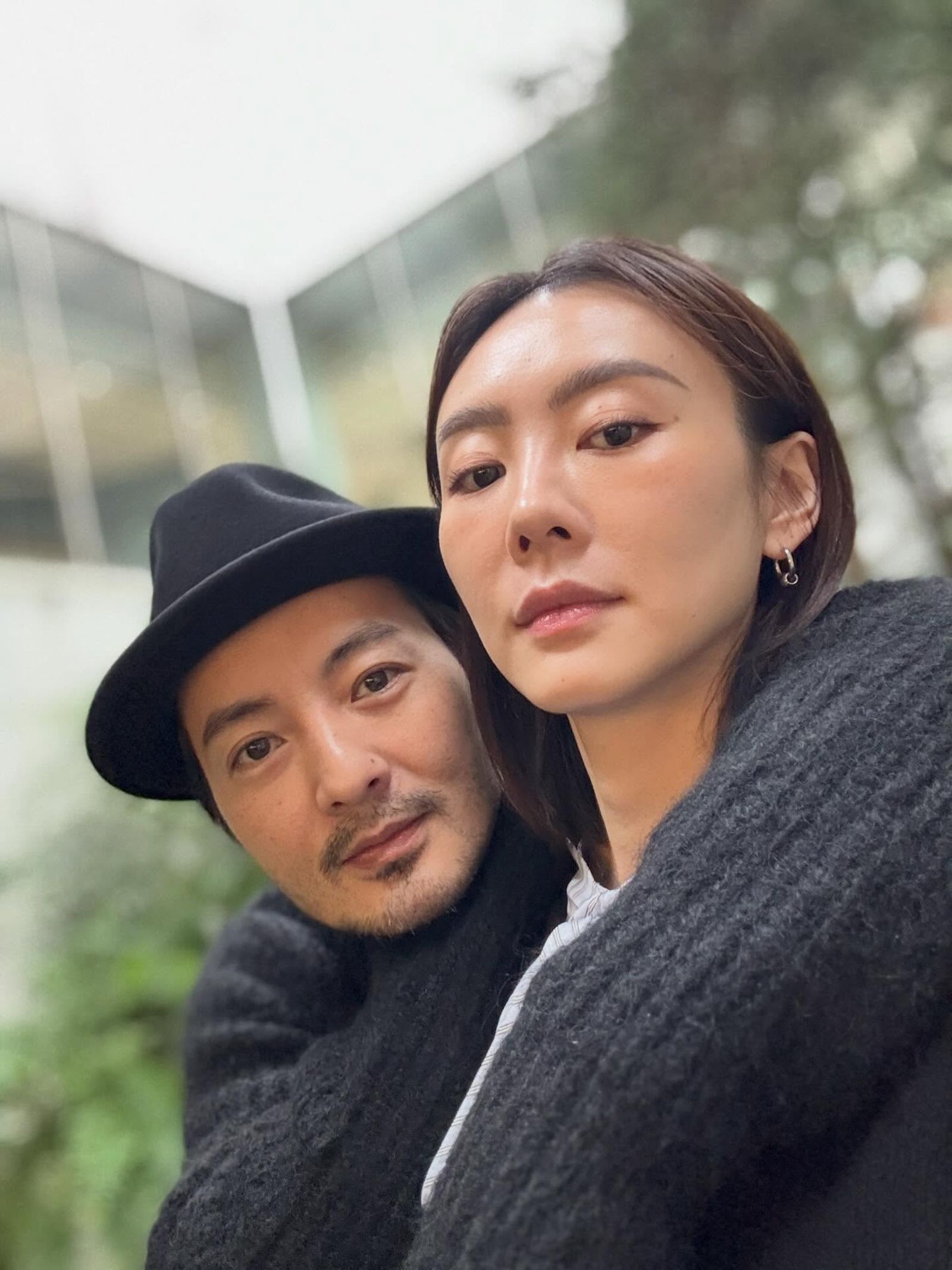 古斌（左）與太太楊童華將晉升二寶爸媽。翻攝古斌臉書