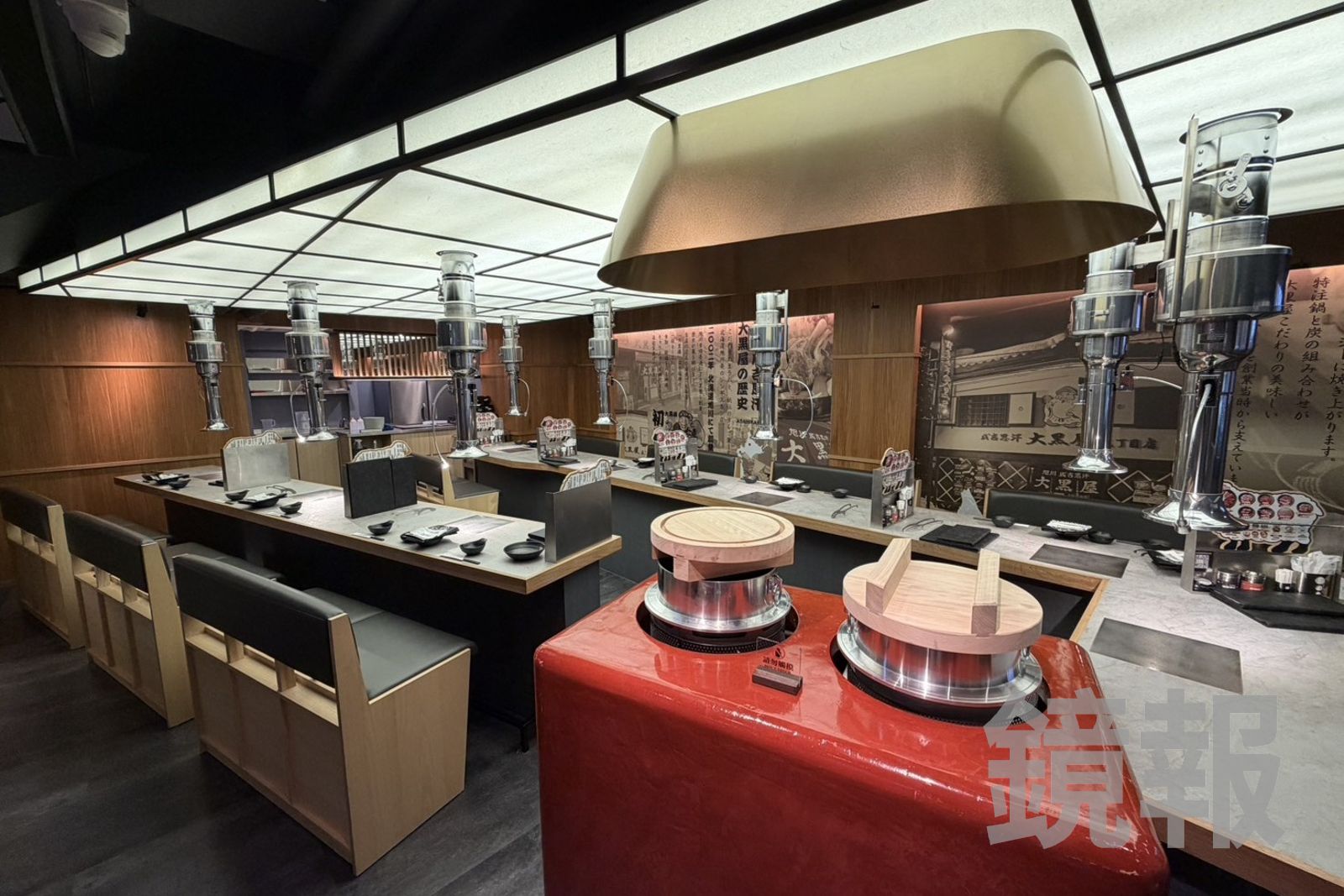 台北店耗資千萬打造舒適空間,還能近距離感受鍋釜炊飯的熱力。