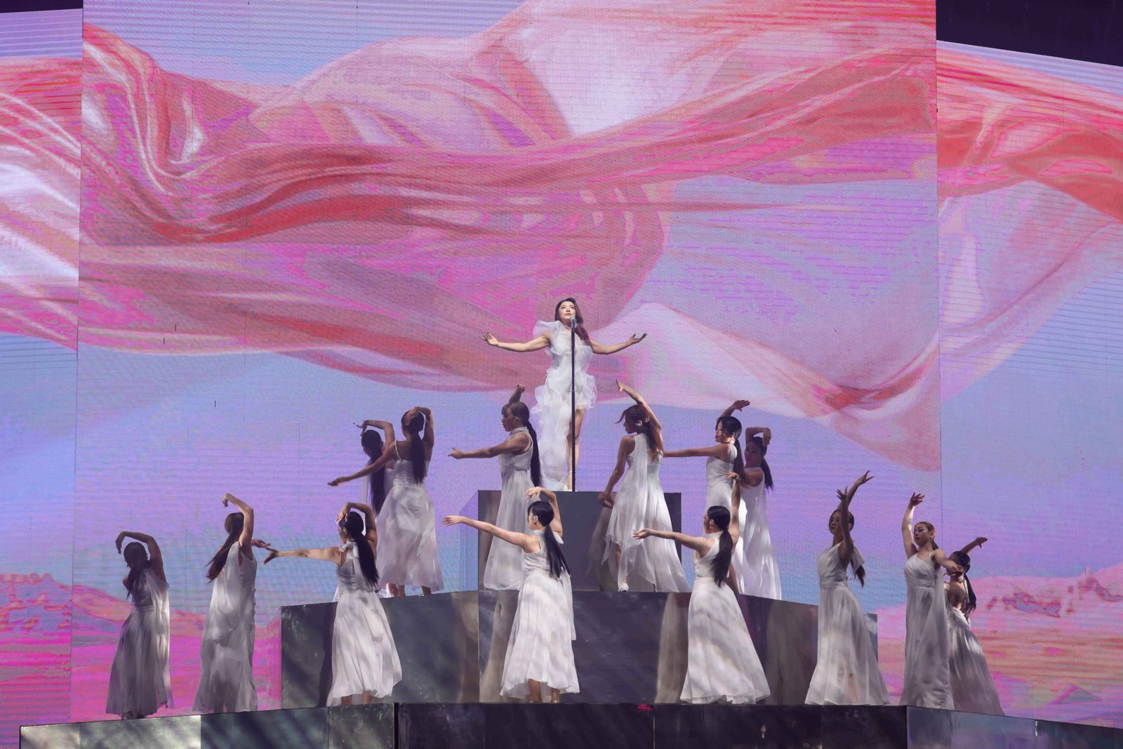 丁噹明年4月將於雄蛋開唱。相信音樂提供