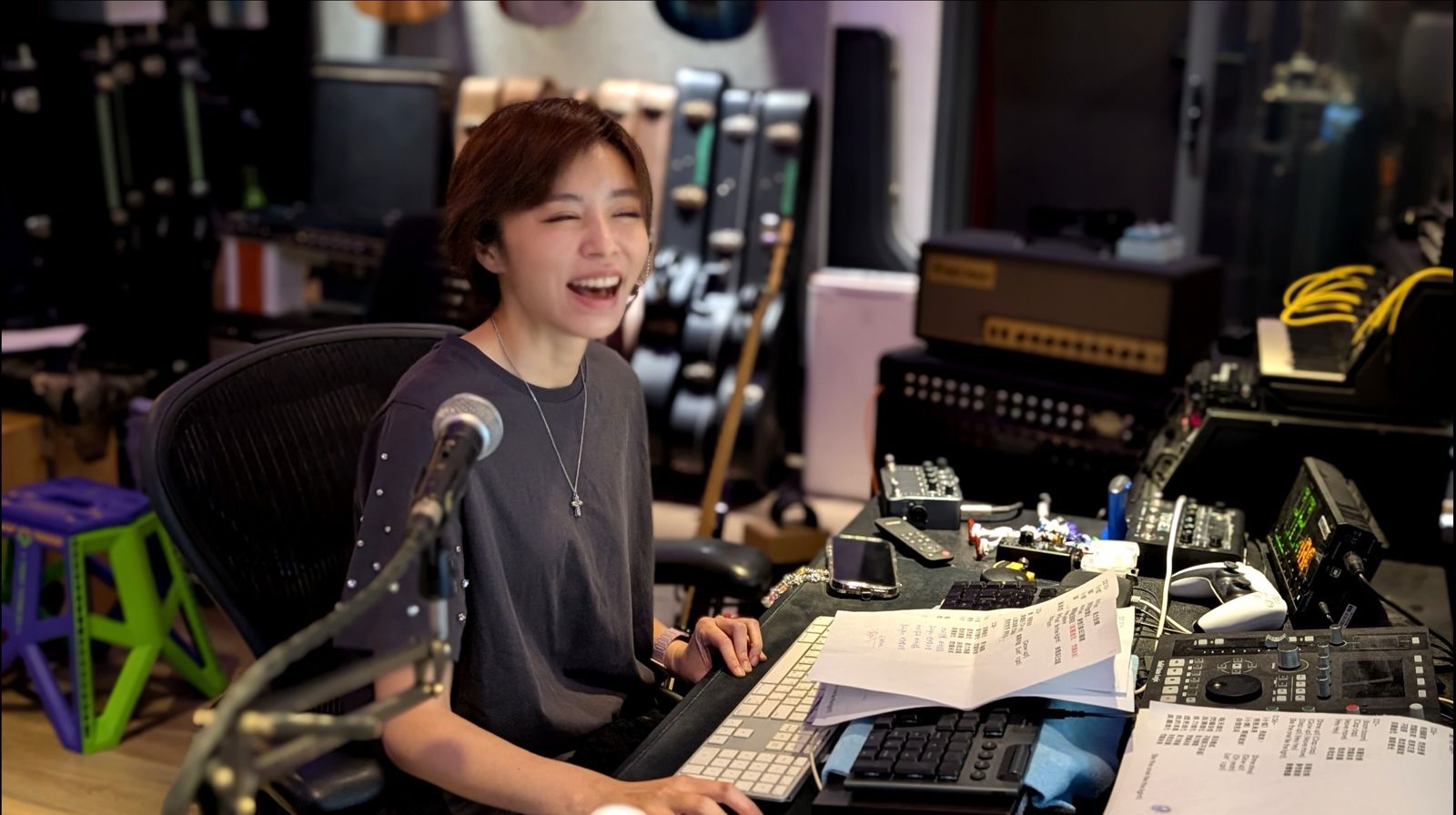 王瞳首度挑戰女團唱跳與創作。民視提供