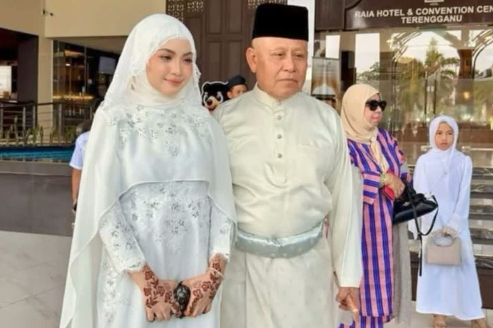 馬來西亞72歲傳奇運動員娶20歲嫩妻。圖/翻攝自Threads@bolainsidermy