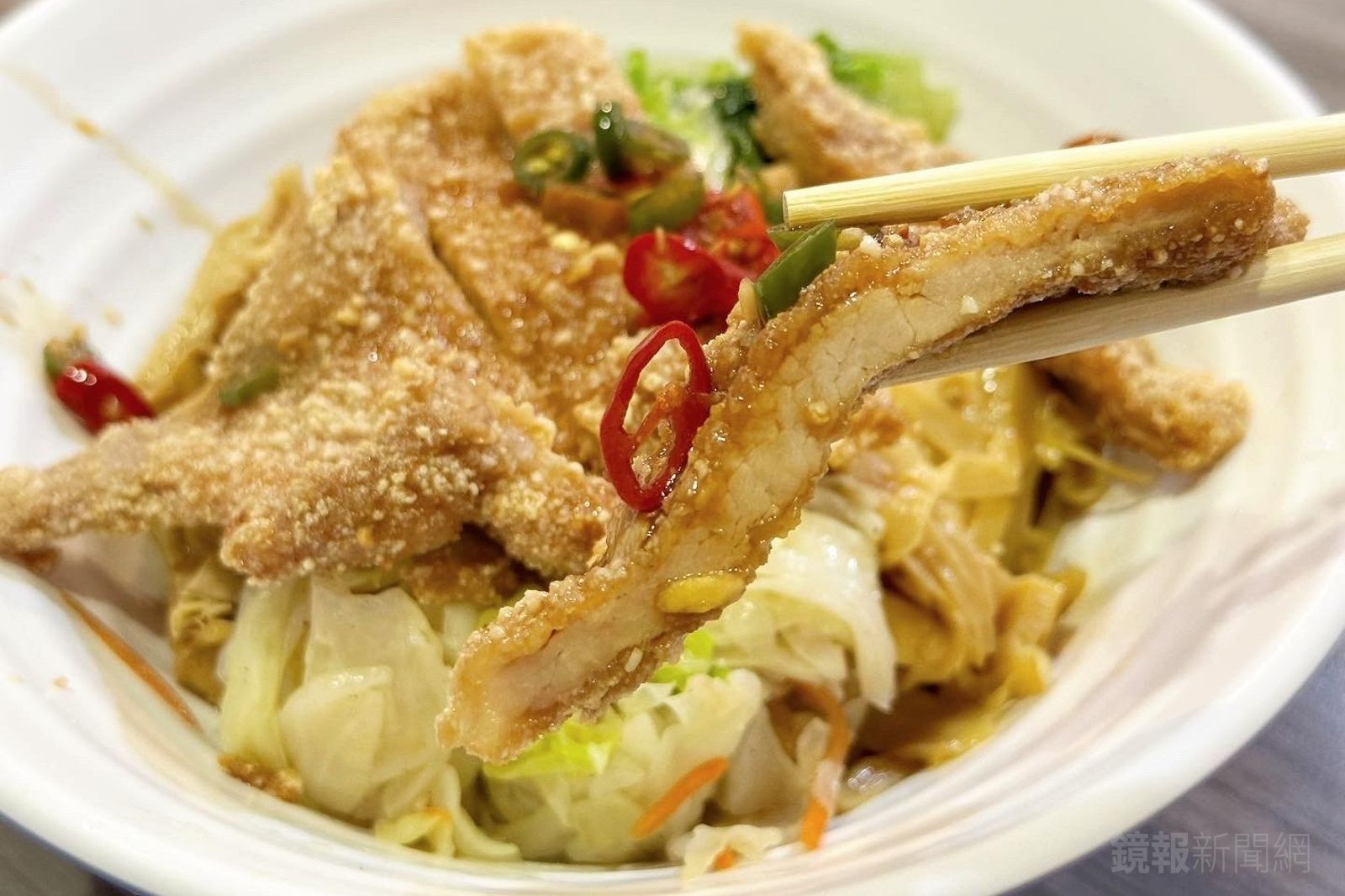 單飛會更紅6／麵店裡的排骨飯太強！紅到在店旁開「竹林麵飯館」