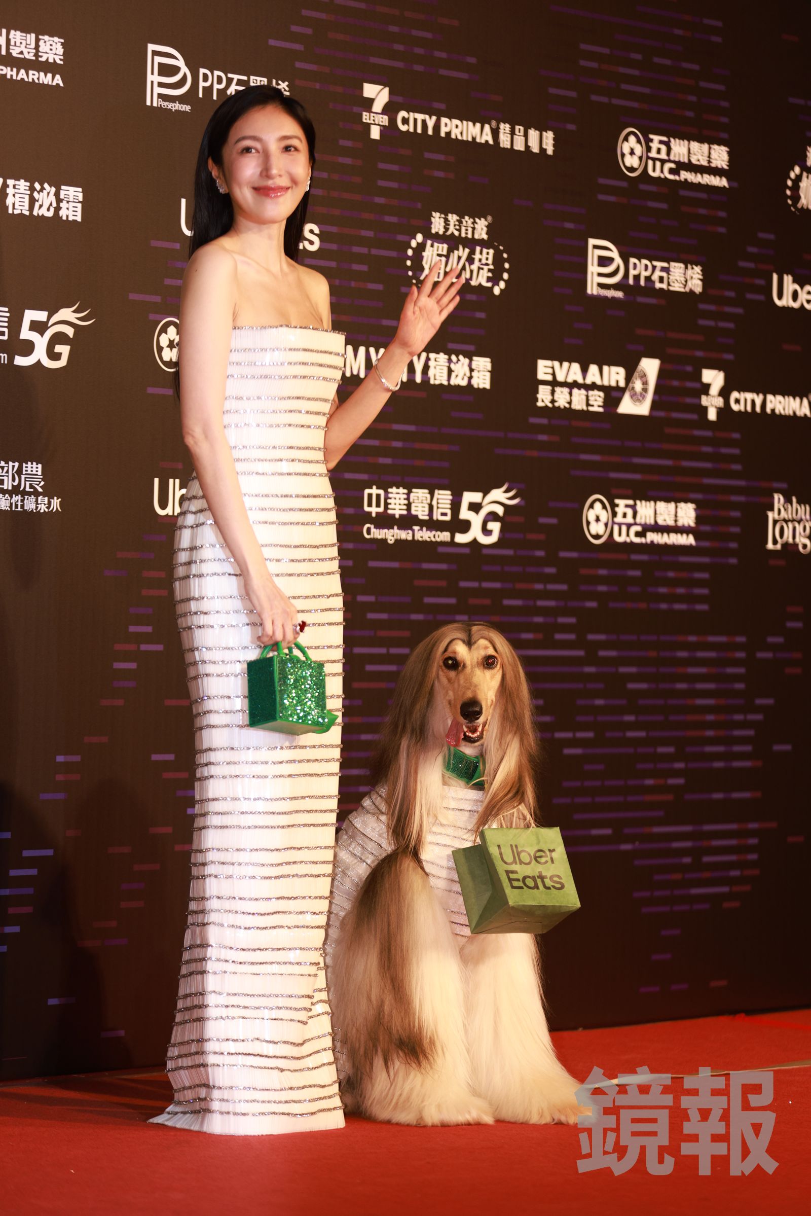 狗狗奧斯卡亂入訪問，模樣可愛。攝影組攝