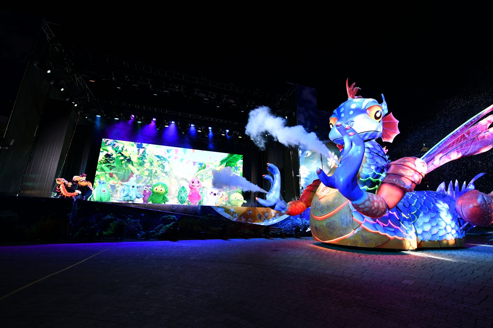 《燈怪》高雄巡演吸近2萬人　8公尺「燈燈國王」震撼登場宛如演唱會