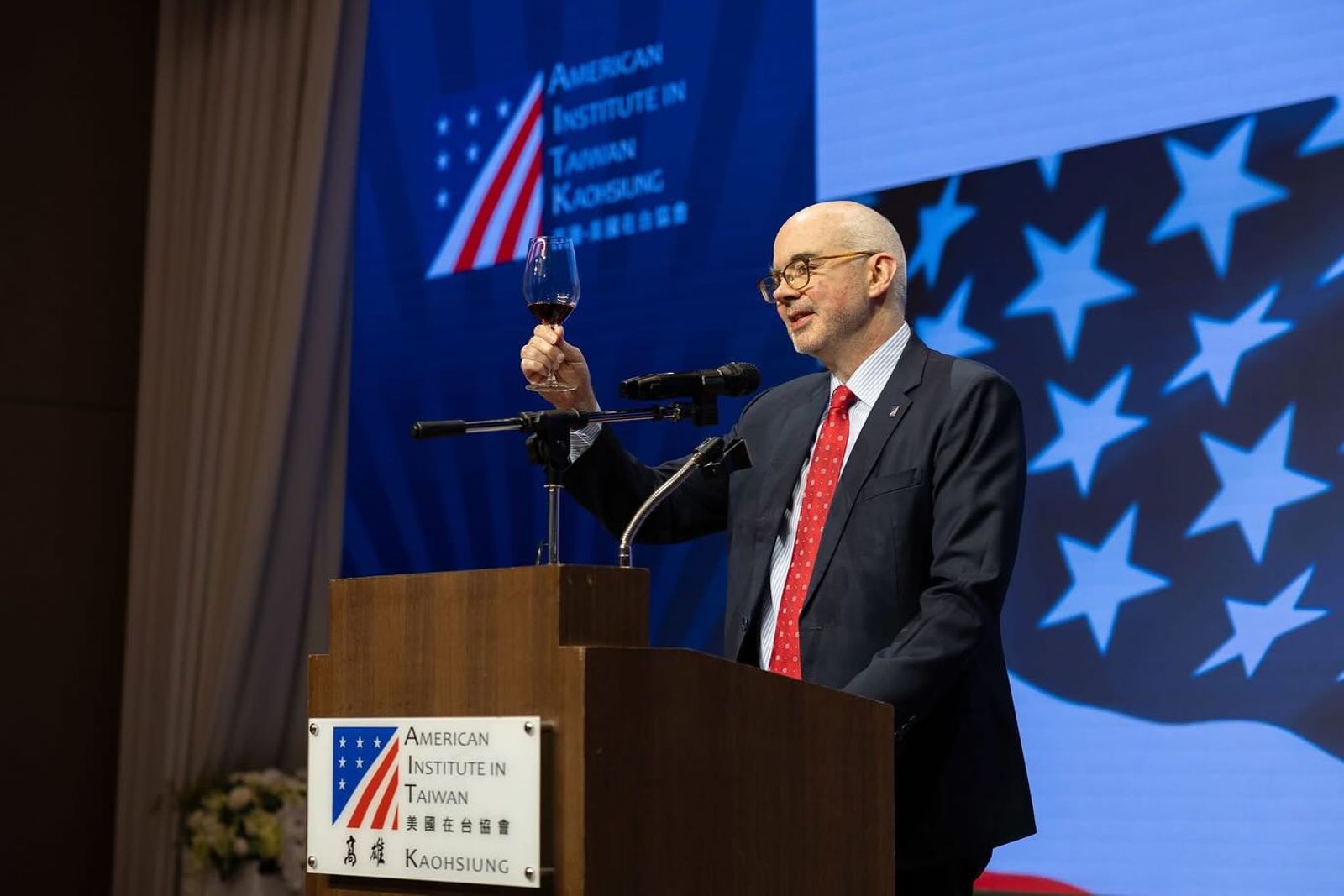 AIT美國在台協會罕見回應說，北京的敘事是錯誤的，相關文件都沒有決定台灣的最終政治地位，中國的意圖是要把台灣孤立於國際社會之外。圖／美國在台協會