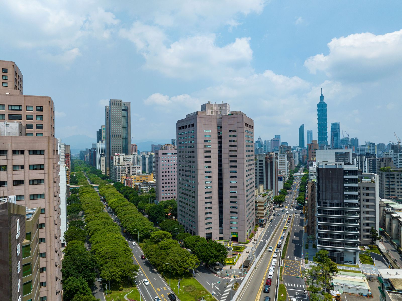 房市冷？拍謝！是你餘額不足！預售屋上演「兩個世界」　2千萬以下退潮、新北高價宅狂飆250%