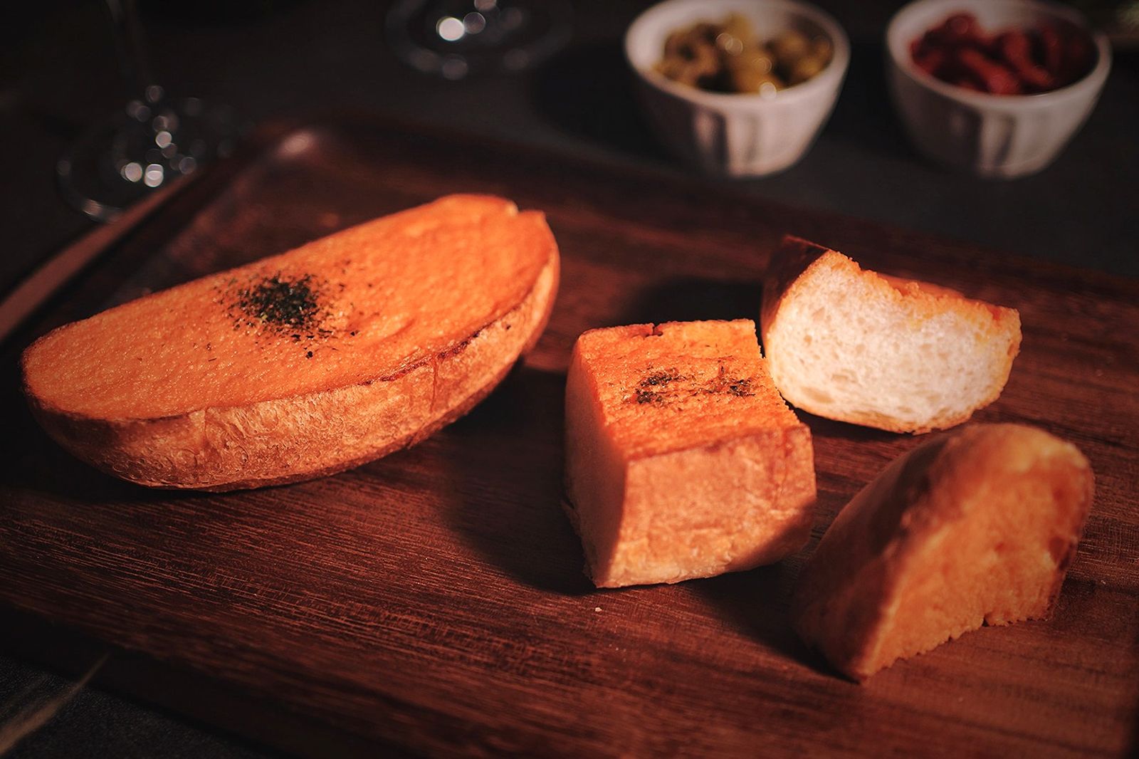 週末狂賣千個!「巢屋」明太子麵包爆紅 限量現做排隊搶翻天