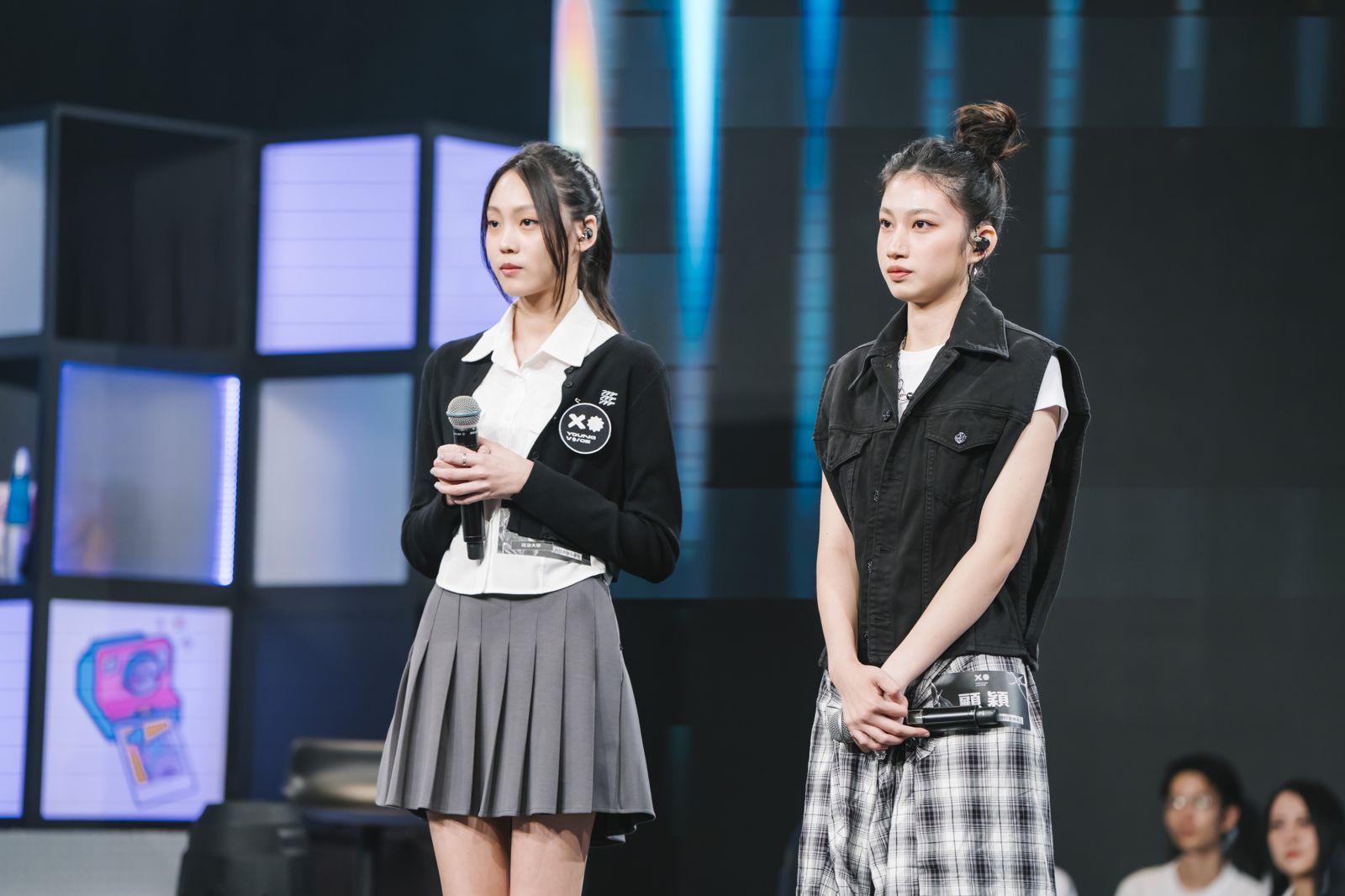 再度正面對決！鄭馥儀 vs 顧穎唱出不同版本的〈摯友〉讓導師難以抉擇。左起鄭馥儀、顧穎。踢帕娛樂提供