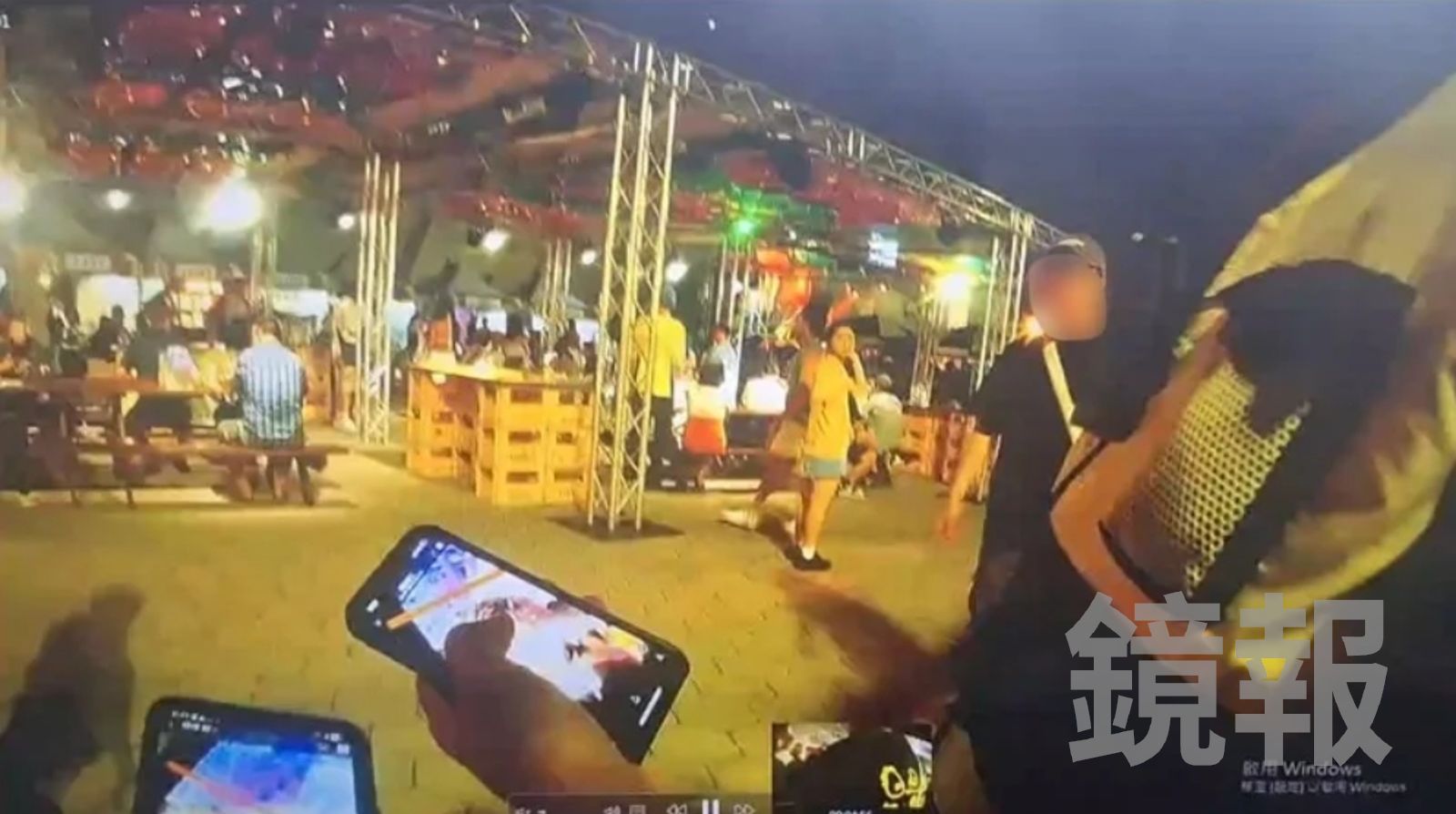 啤酒節驚見噁男「褲中DIY」！精液噴正妹褲頭　民眾拍下曝行徑