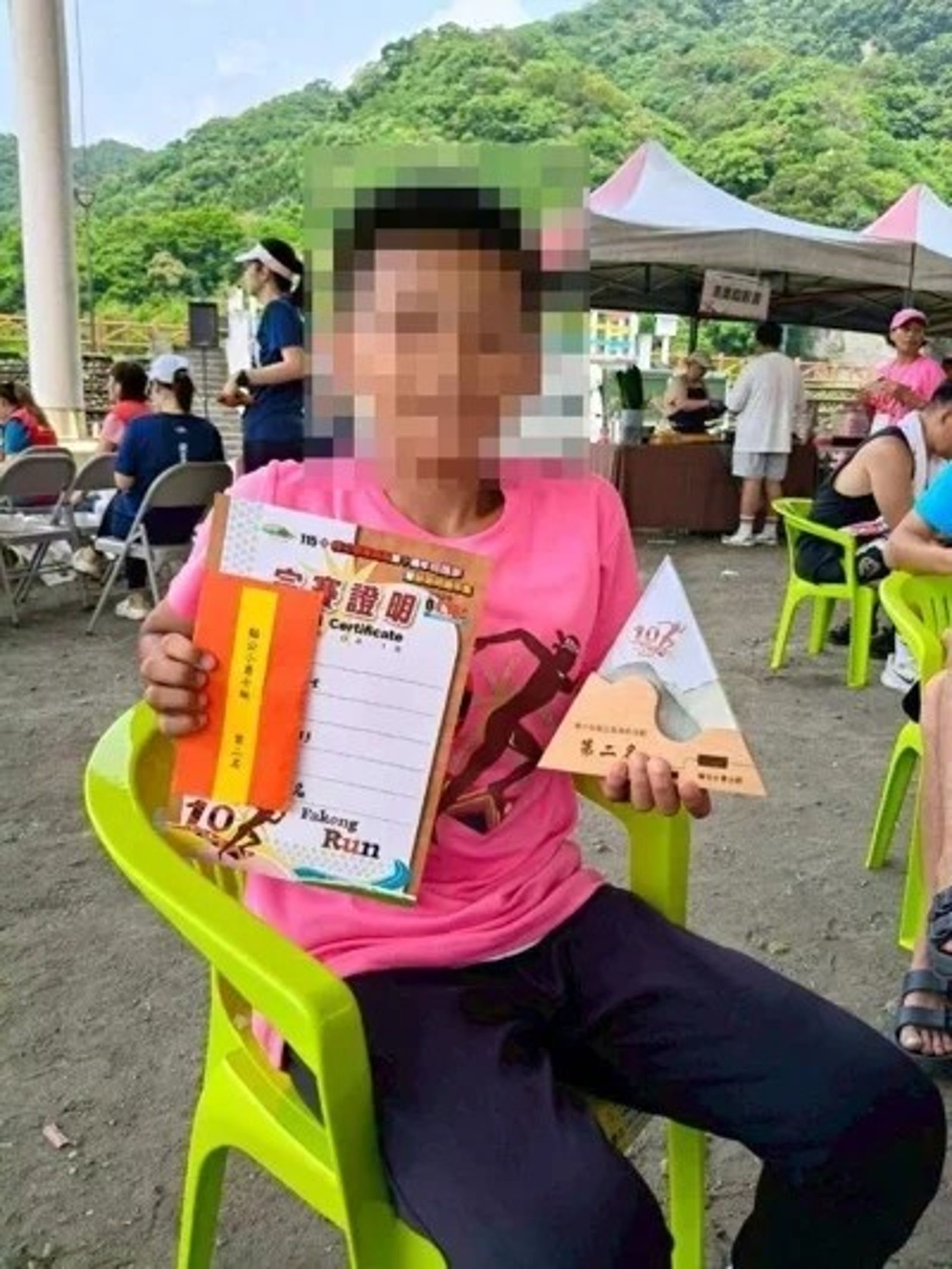 男童熱愛跑步,正在備戰鄉運,沒想到在練習的途中遭撞重傷。翻攝畫面