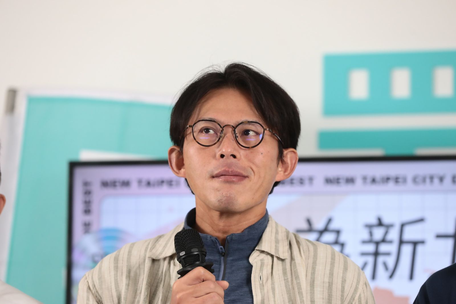 曾經要人「不要懷疑消滅國民黨的決心」的黃國昌，現在努力跟國民黨走在一起。攝影林煒凱