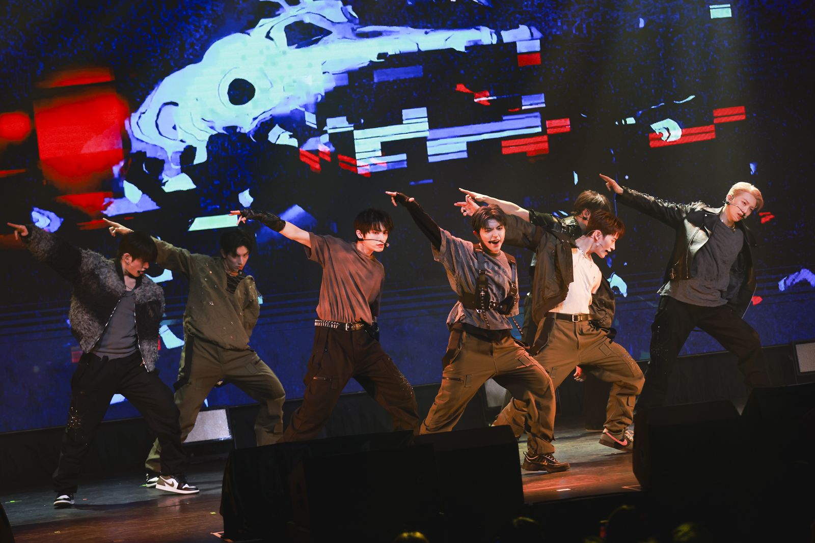 ALL(H)OURS帶來一連串表演展現實力。ONINN ASIA提供