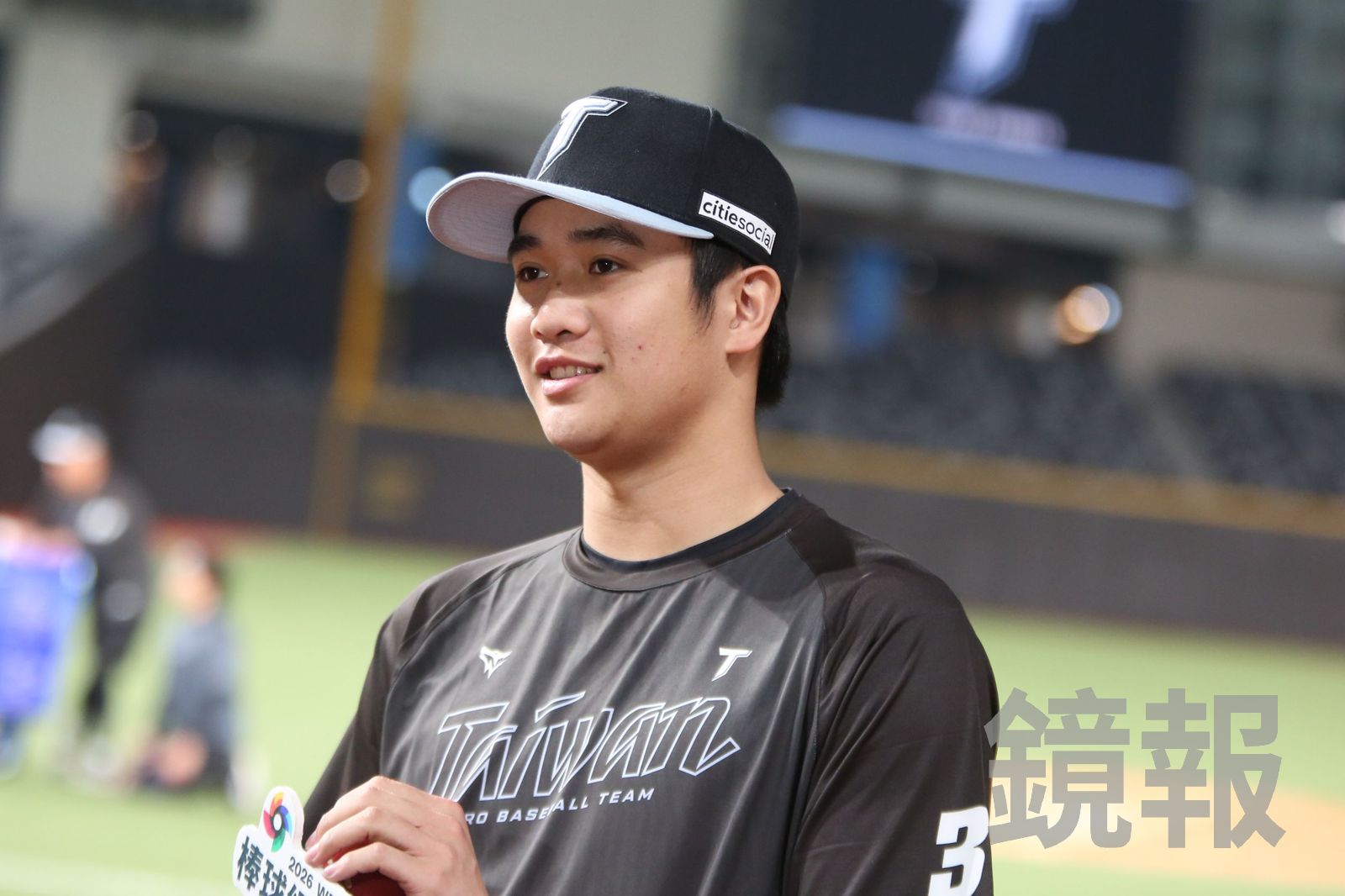 張峻瑋首用PitchCom出插曲　「忙內」火球男直呼WBC用球蠻大顆