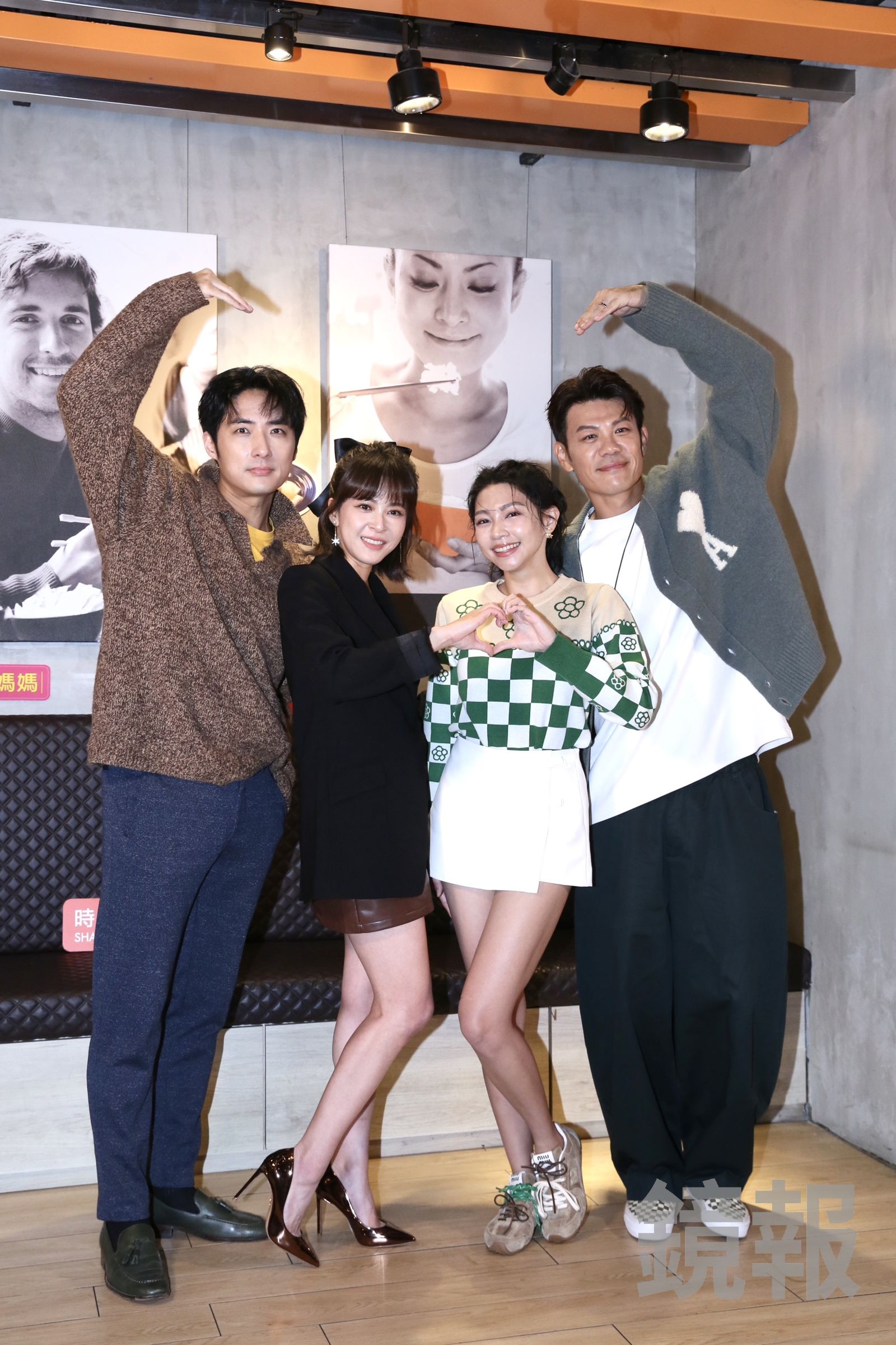 陳志強（右起）、曾智希、蘇晏霈、李運慶出席《豆腐媽媽》記者會。董孟航攝