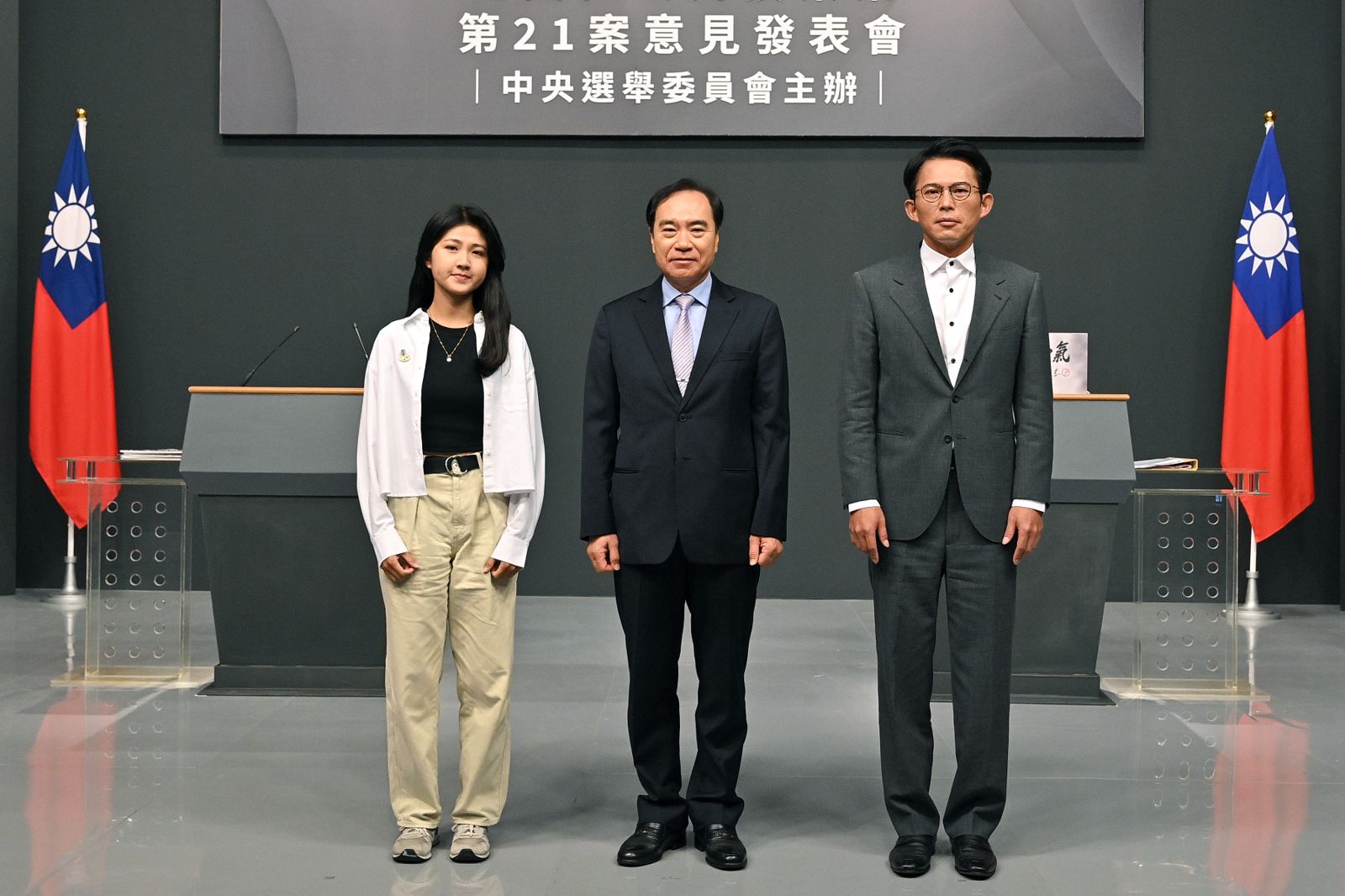 核三辯論當面質疑黃國昌！20歲吳亞昕6歲上街反核：核廢料無解