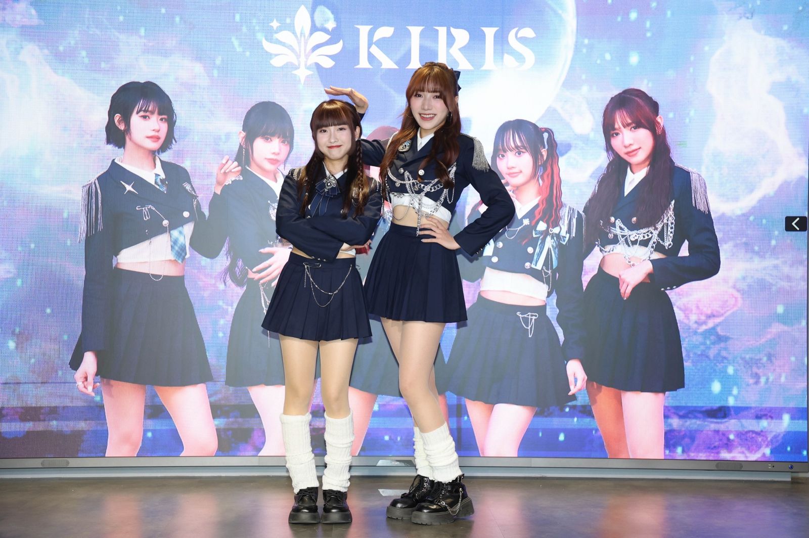 隊長婷婷Kimi(左)與可愛擔當(右)璦昀Yumi相差13公分,被粉絲形容是「最萌身高差」。 KIRABASE提供