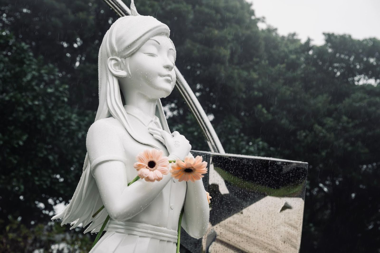 大S雕像「手上小花刺青」細節感人還原　具俊曄儀式結束後已在想「明日為愛妻準備什麼早餐」