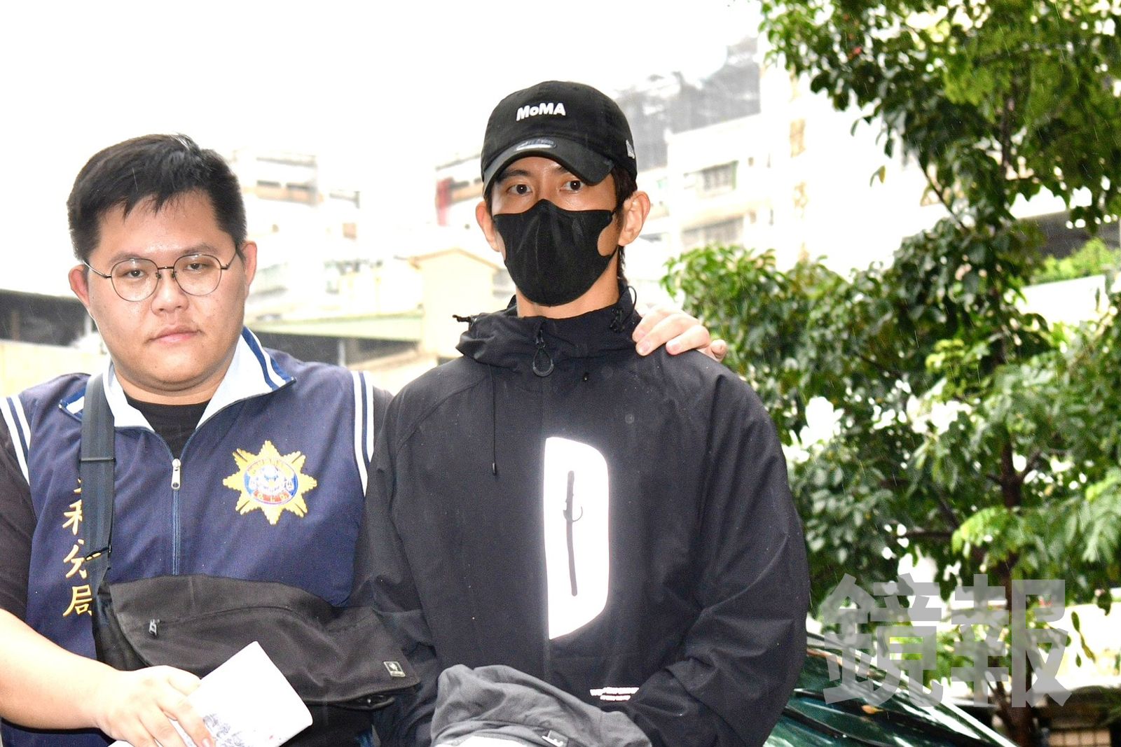 警方強調被當著修杰楷小孩的面上銬。李智為攝