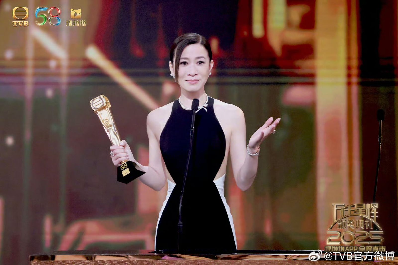 佘詩曼四度封后台上噴淚！打破TVB記錄成第一人　獎座總價值是港人56個月薪水