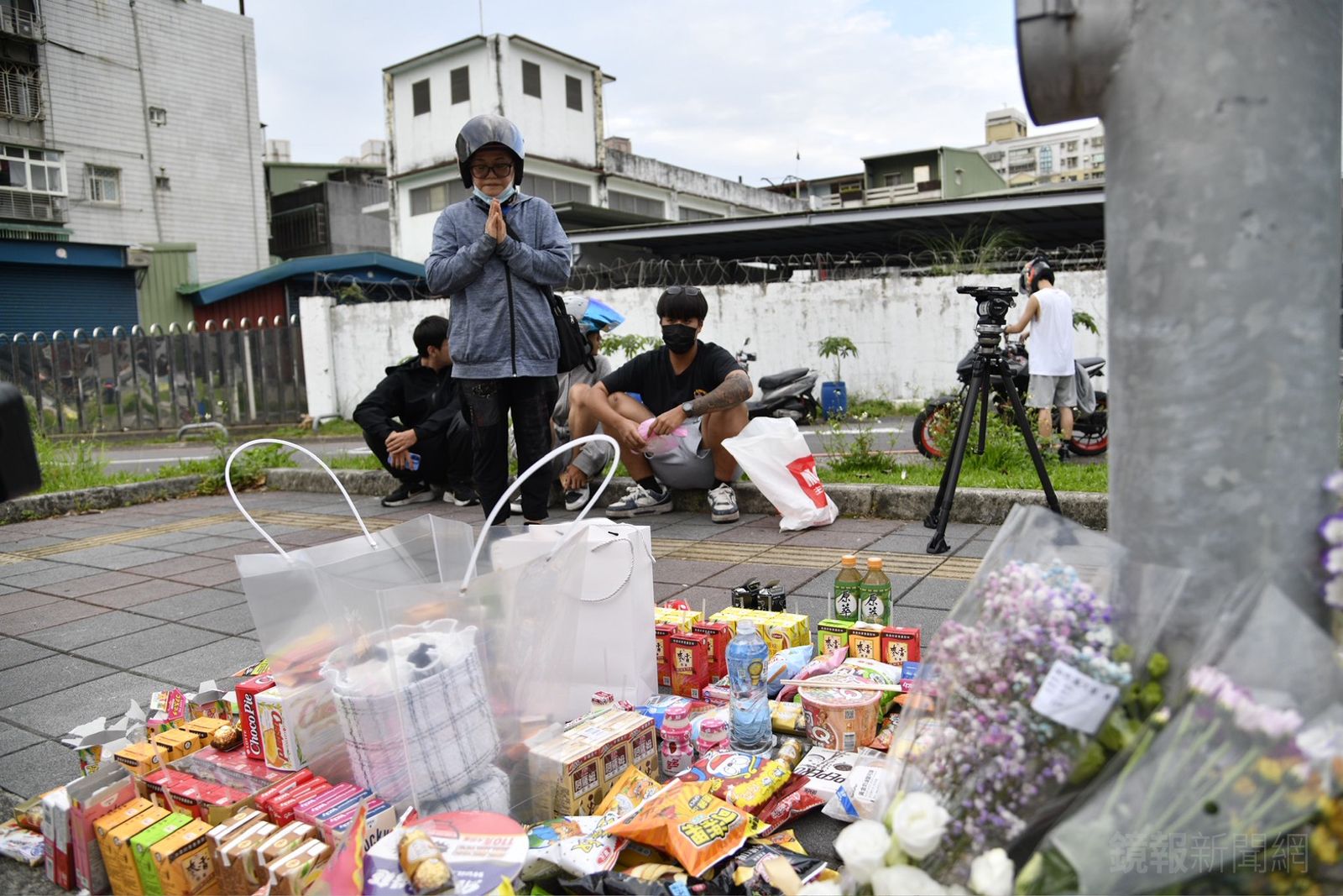 圖輯／三峽翁暴衝撞死3人12傷　民眾一早自發性前往哀悼