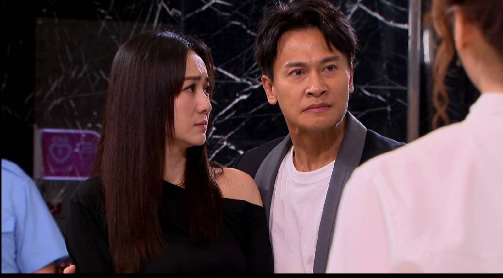 王振復（右）現實生活中也身為人父，嘆可惜沒女兒。左為游詩璟。三立提供