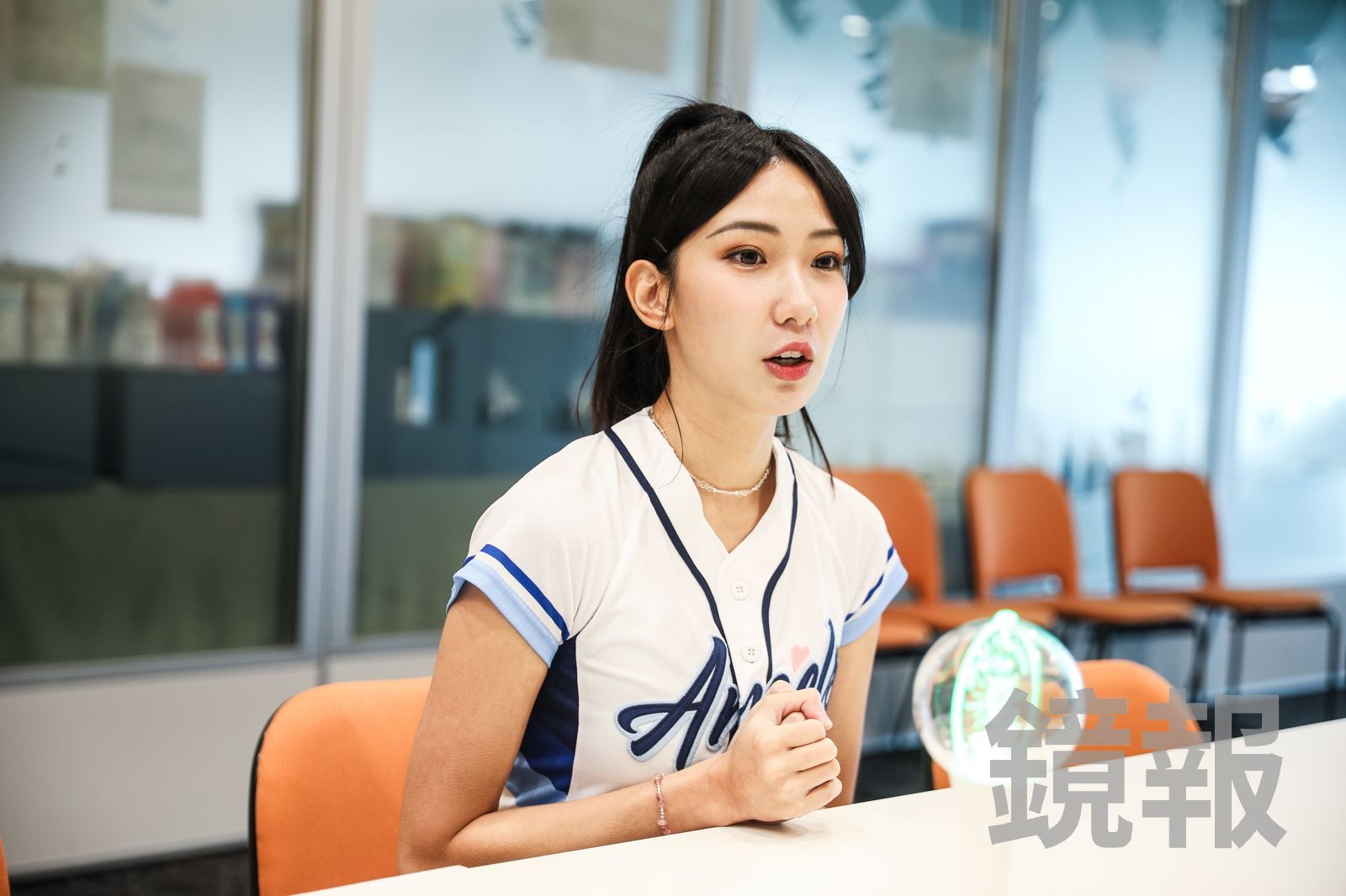 檸檬接下主持重任。鄒保祥攝