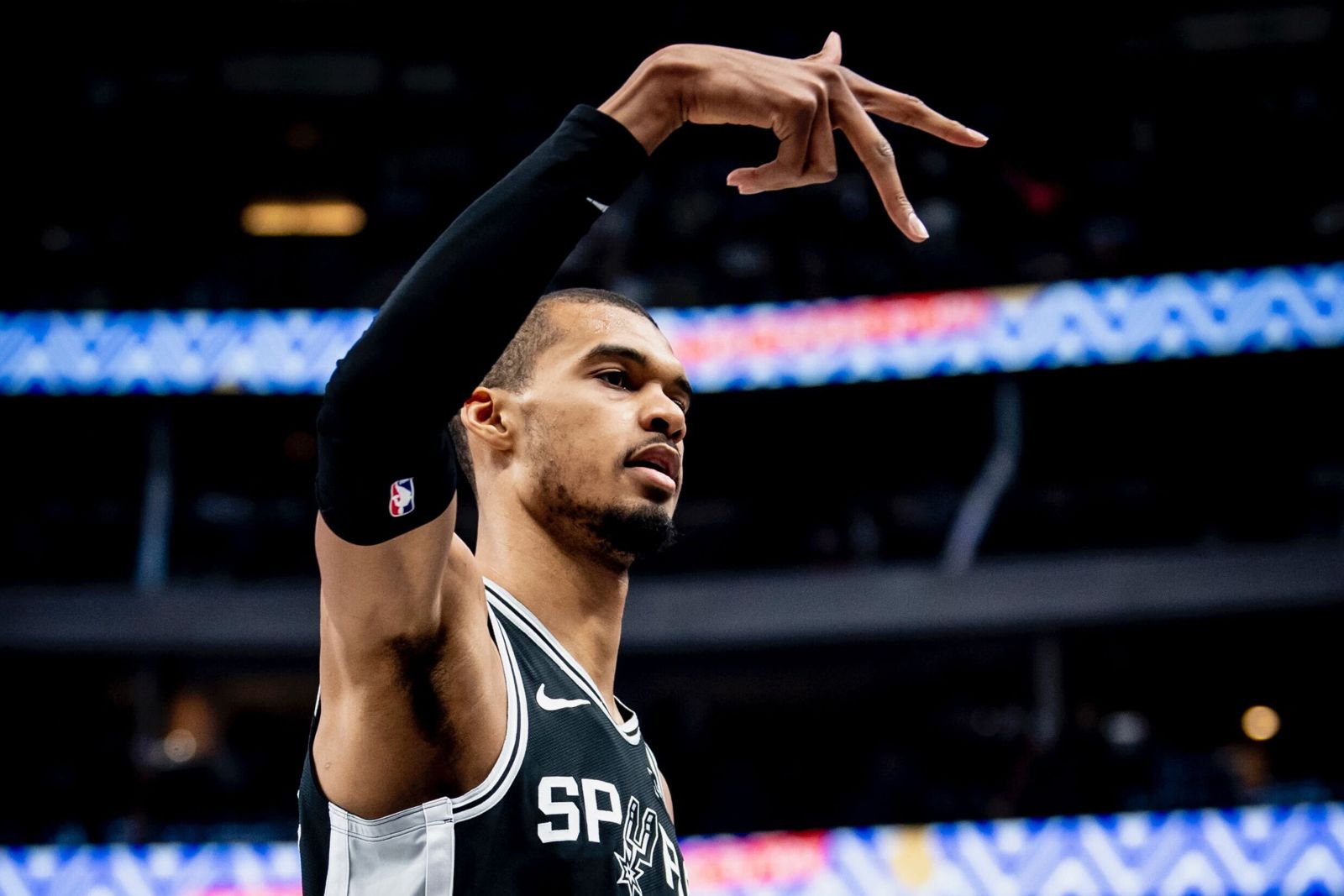 Wembanyama肋骨挫傷列觀察　拚季末復出保NBA獎項資格