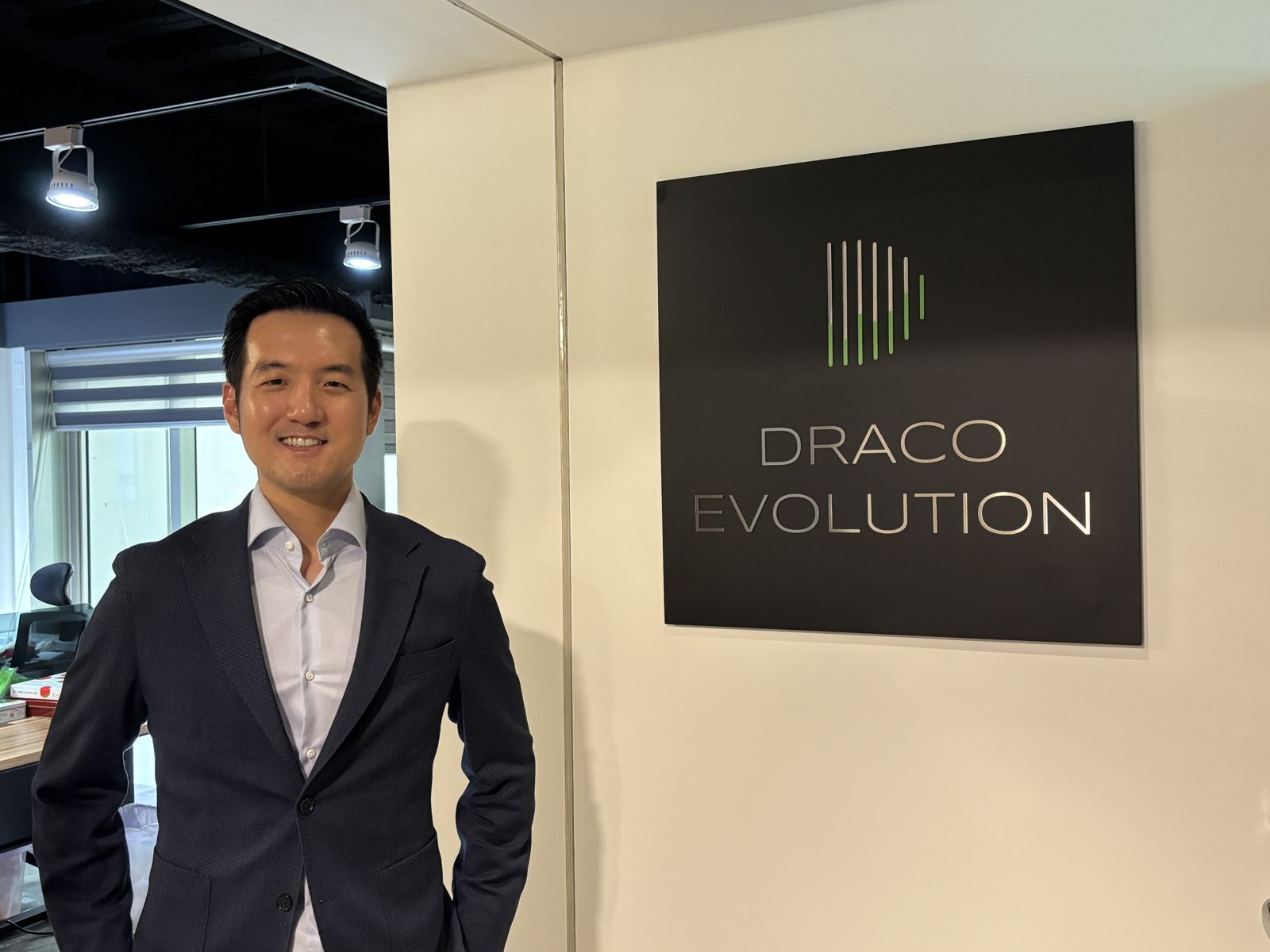 不怕川普關稅！完全靠AI操盤的ETF靠這招績效遠勝大盤