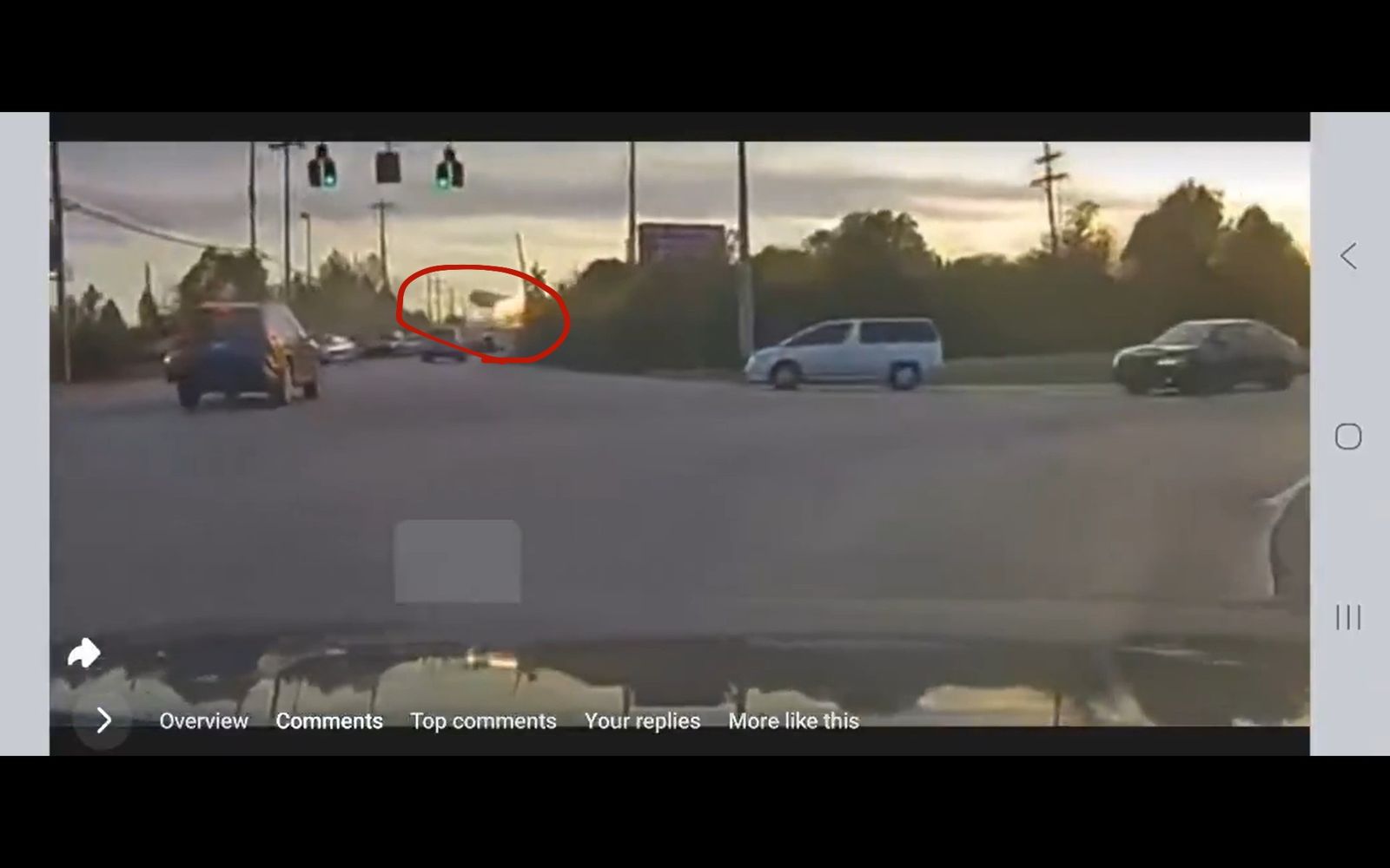 第一時間墜機畫面曝光,甚至還有建築物慘遭飛機削邊,場面令人怵目驚心!圖/翻攝FaytuksNetwork畫面