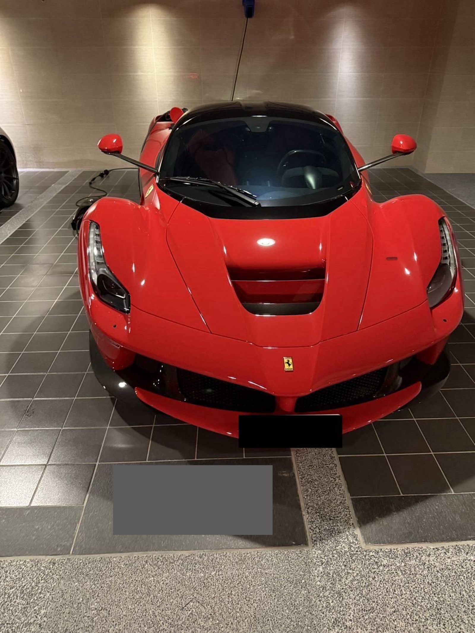 拉法拉利 LaFerrari，市值約1.6億，有「馬王」之稱。
