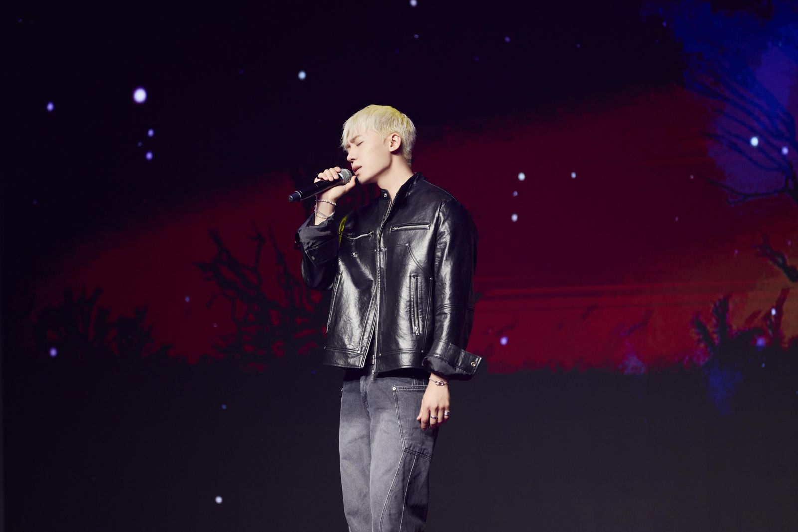 創造專程練中文歌挑戰吳克群經典情歌〈為你寫詩〉獻ANGEL。FU Entertainment、DJB提供